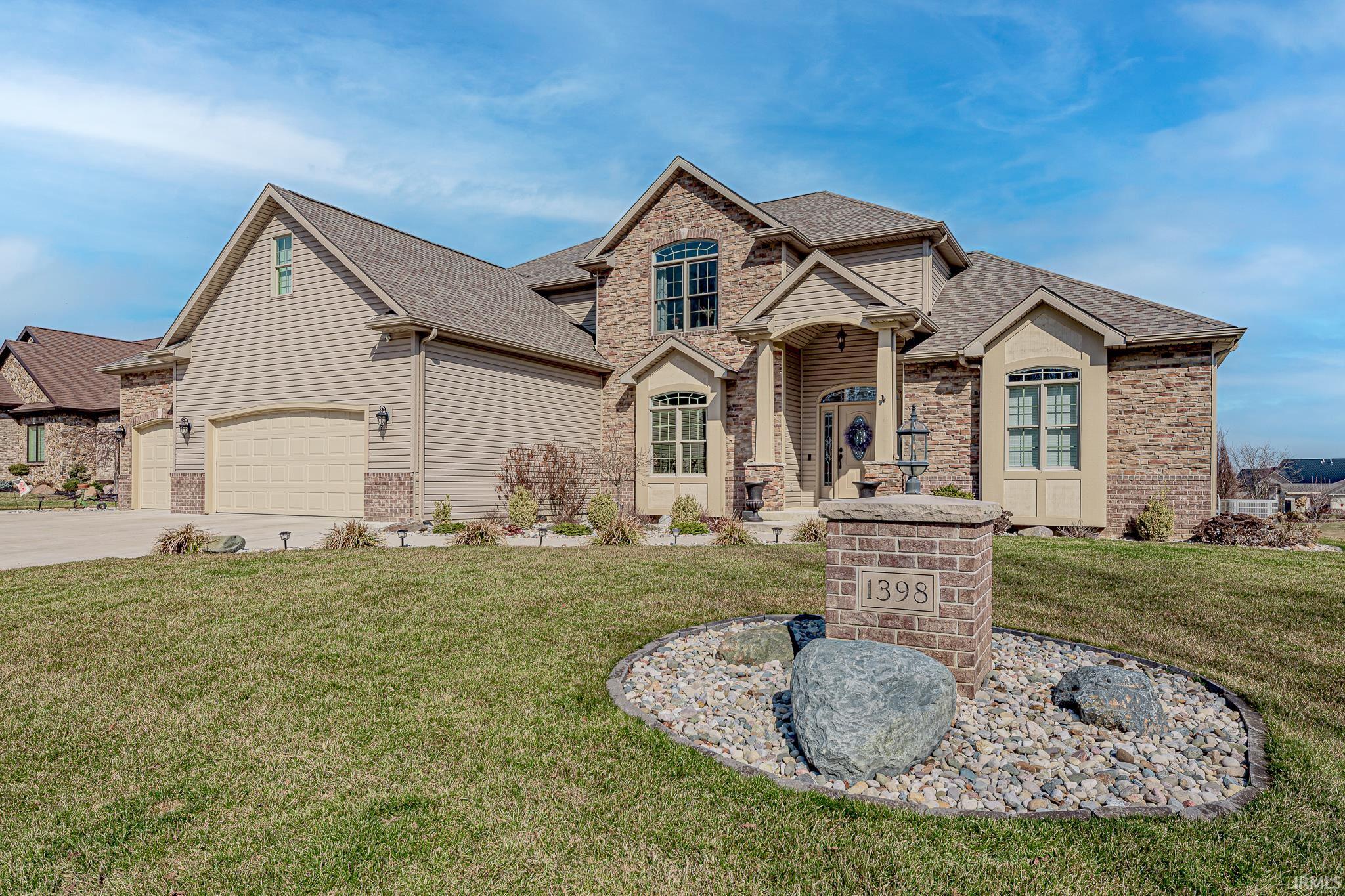 1398 W Glenwood Drive