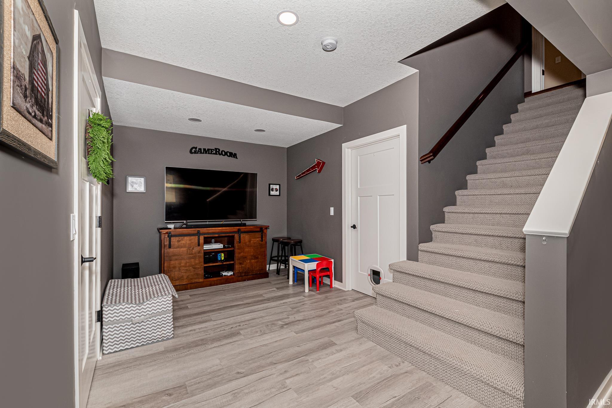 1398 W Glenwood Drive