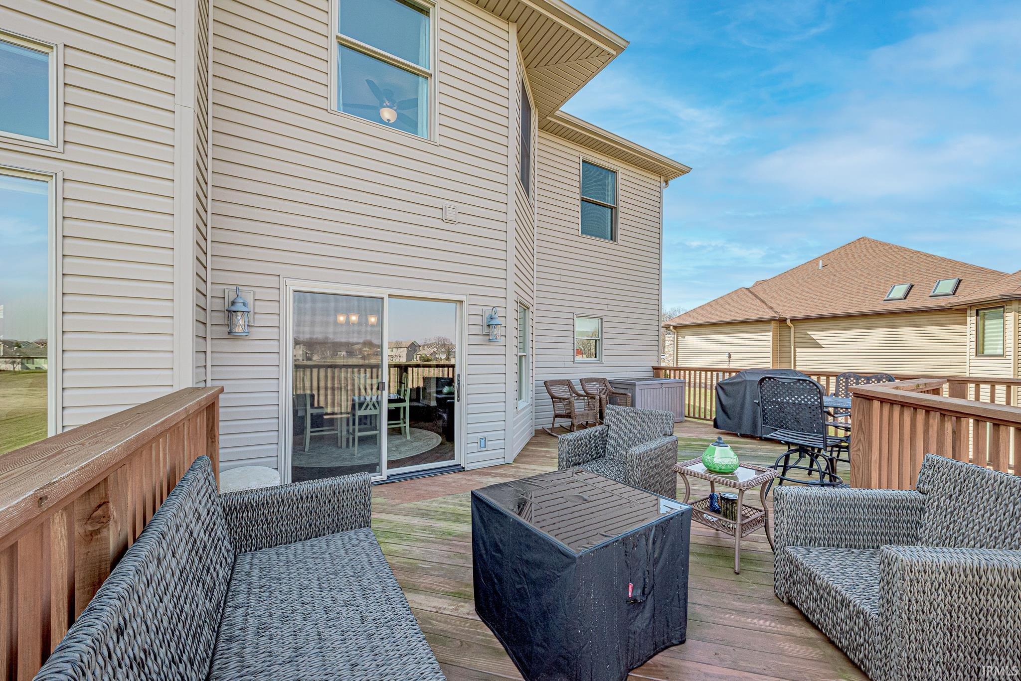 1398 W Glenwood Drive