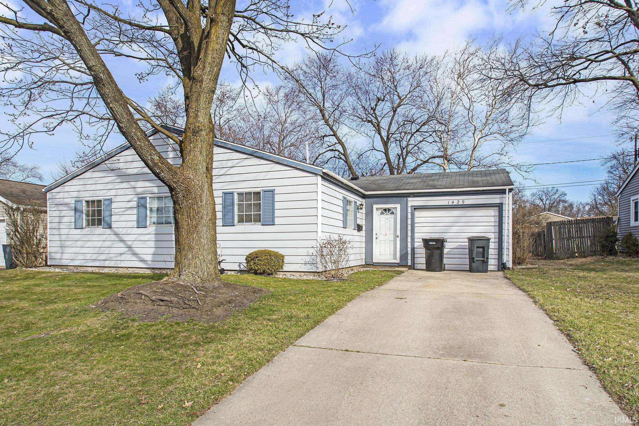 1429 Sutherland Drive, South Bend, IN 
