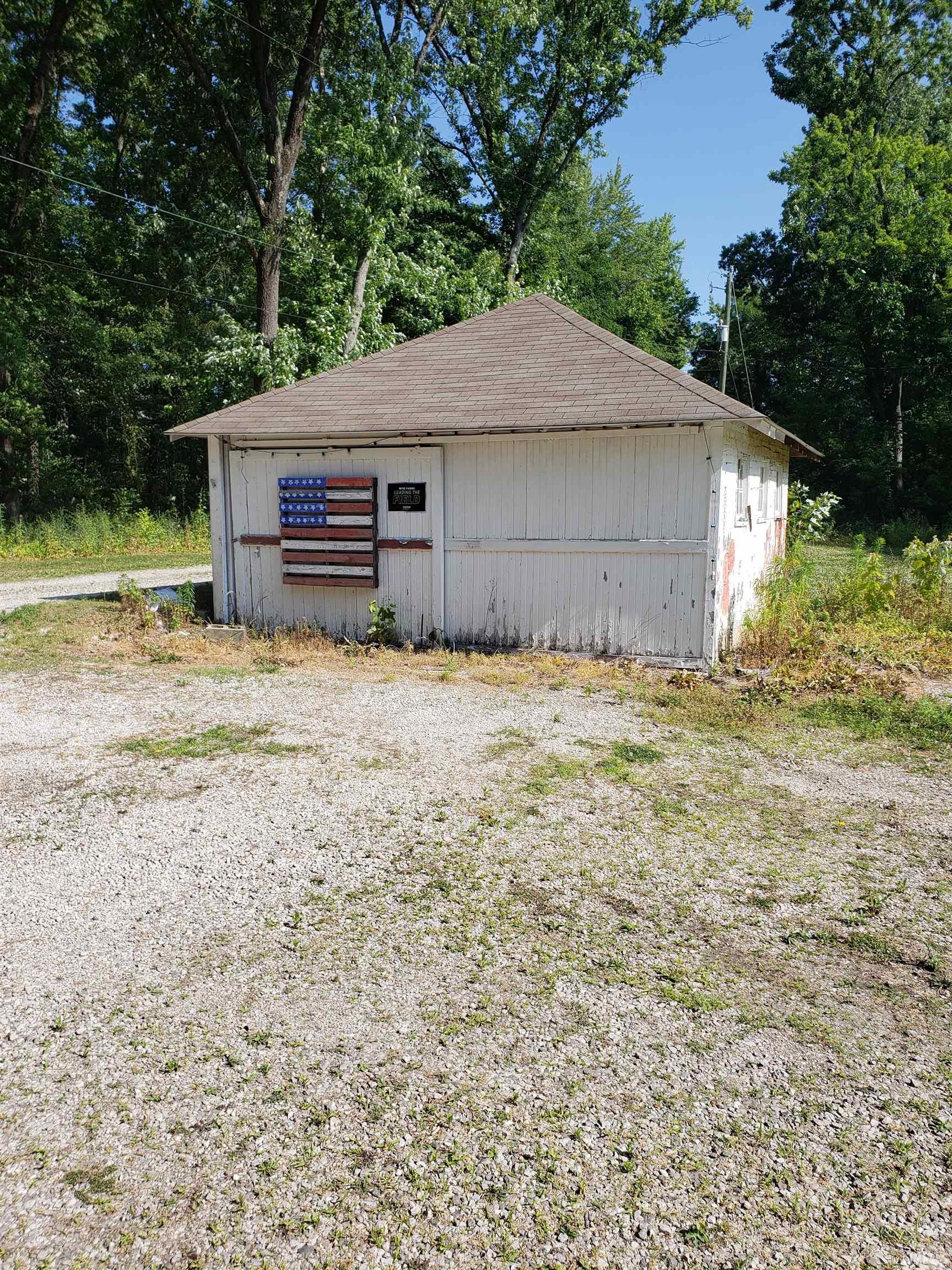 Homes for sale in Jasonville, IN | 13265 S Prospect St, Jasonville, IN 47438 | MLS# 202407205