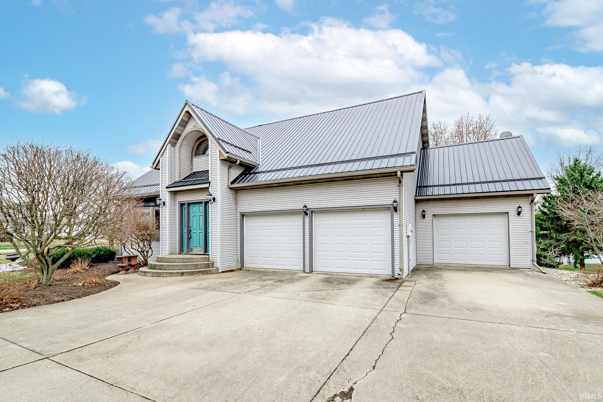 310 N COLUMBIA Parkway