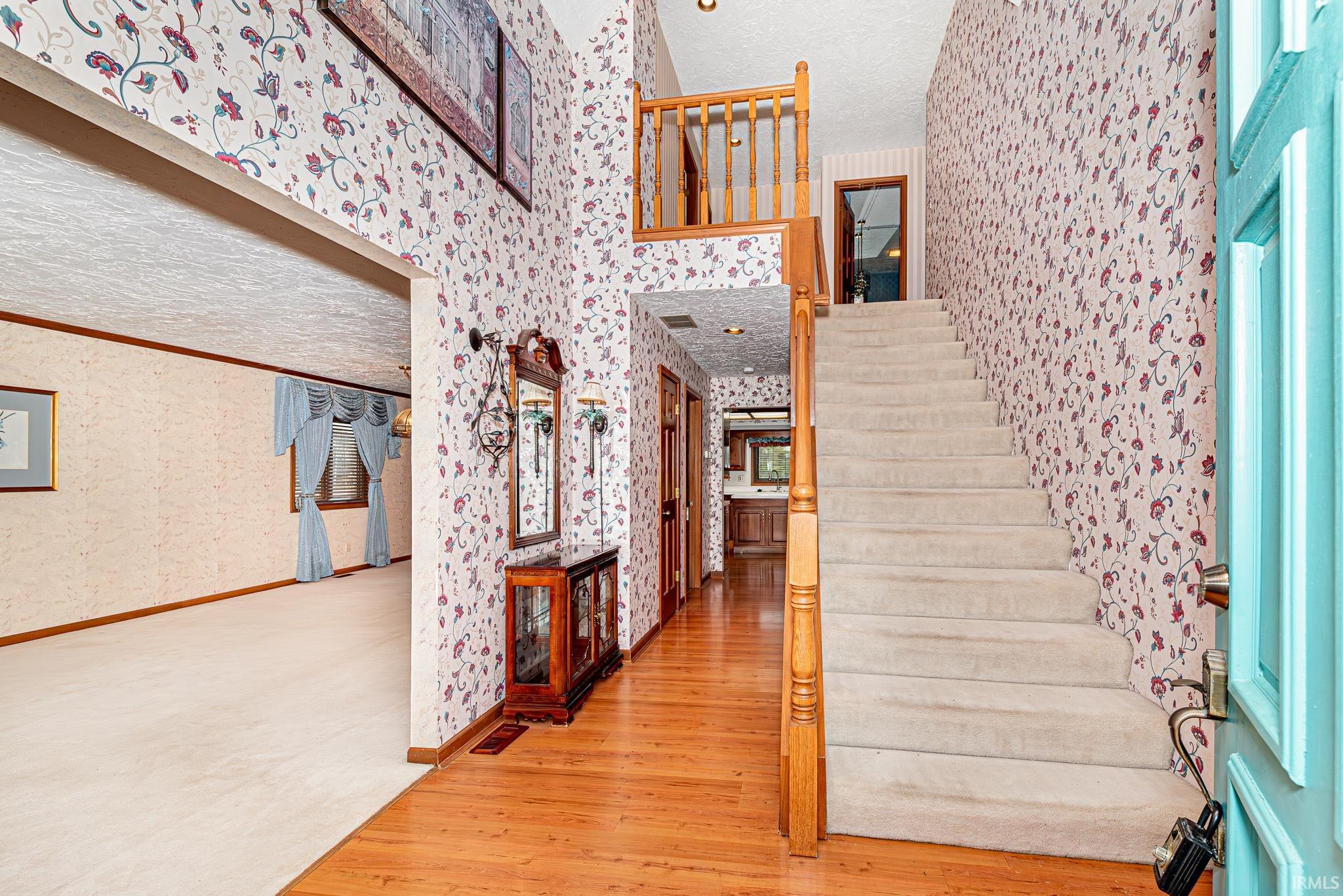 310 N COLUMBIA Parkway