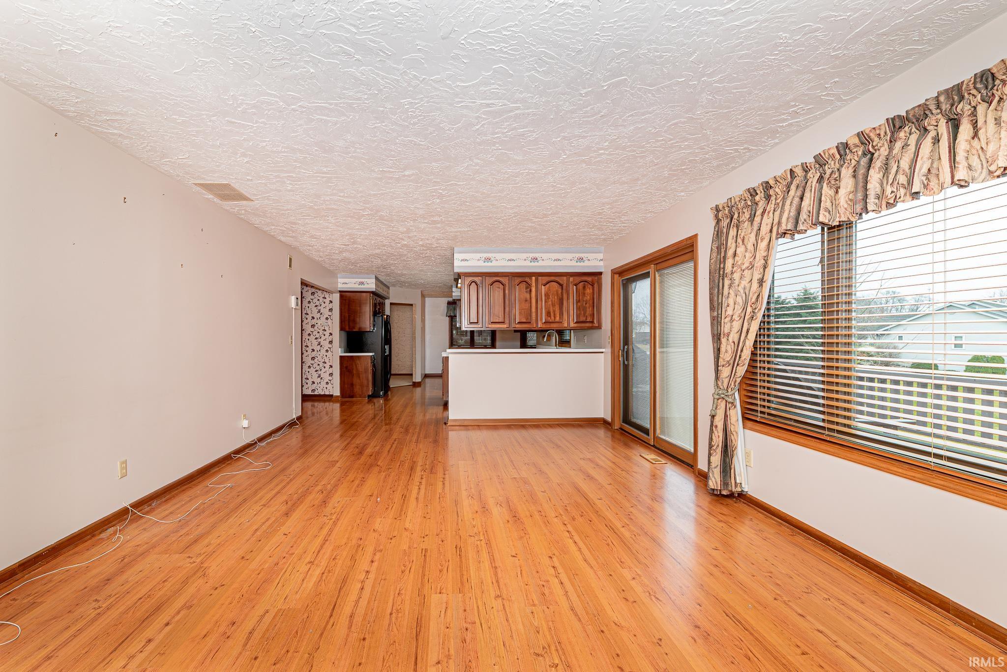 310 N COLUMBIA Parkway