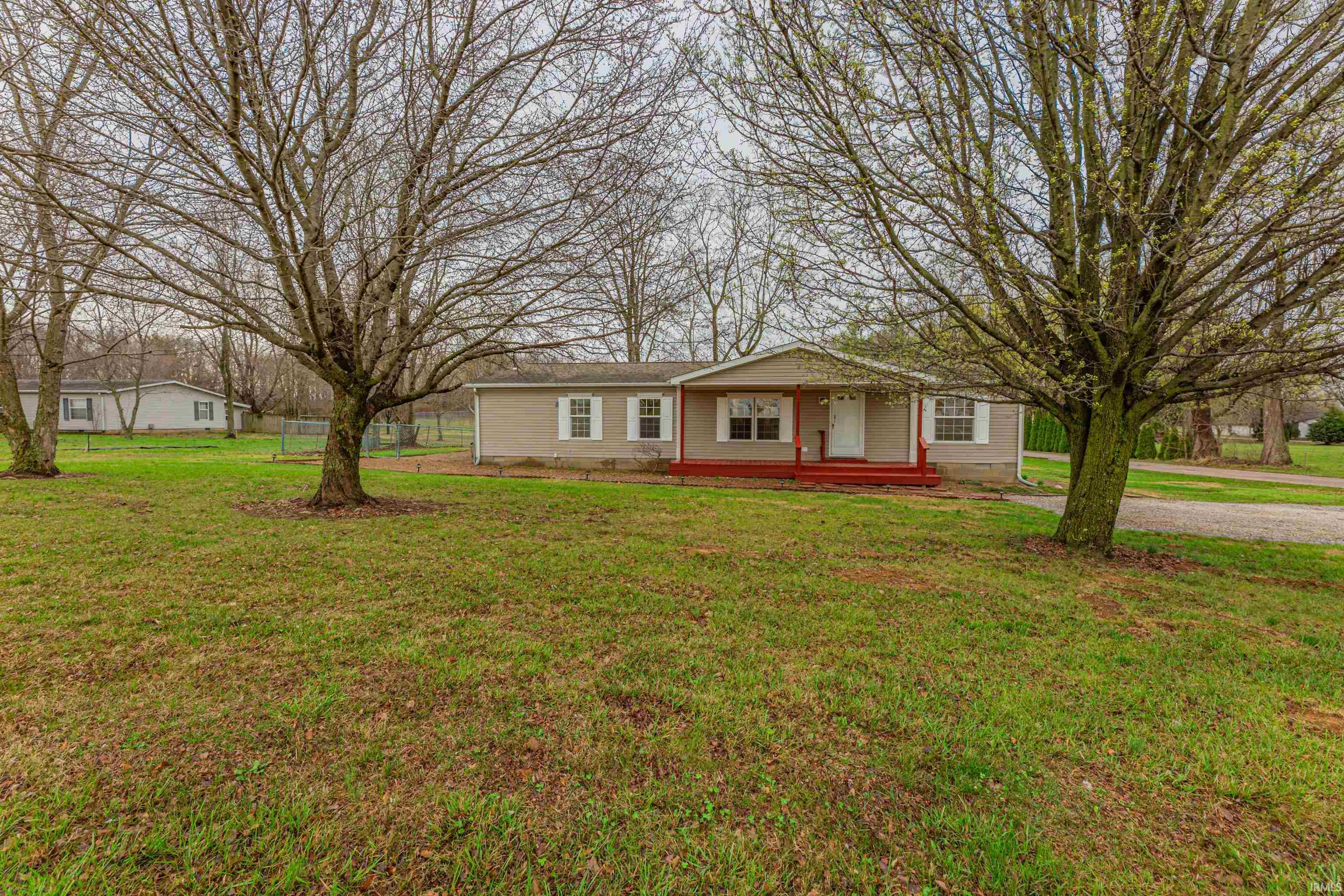 6226 N Ford Road, Mount Vernon, IN 