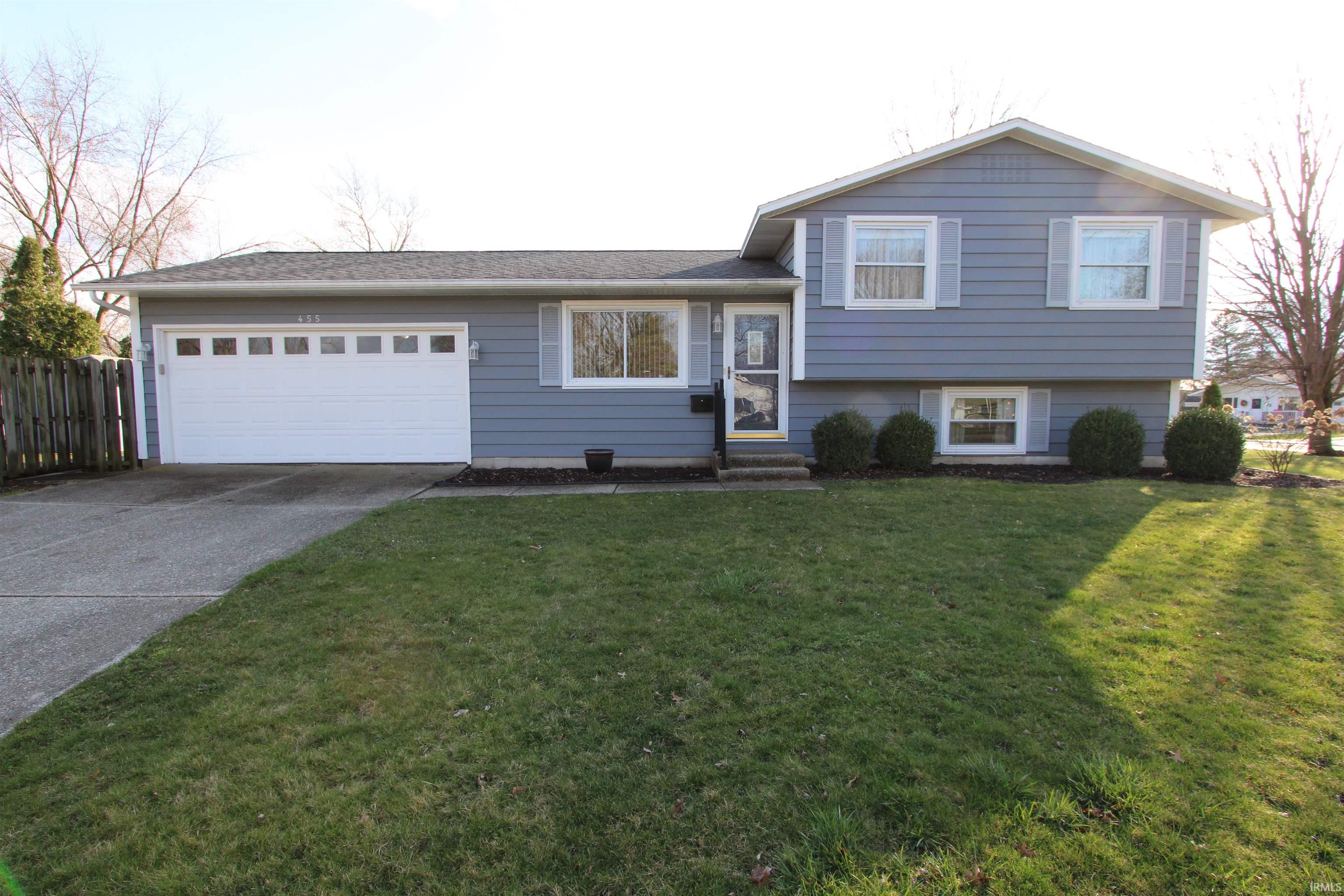 455 Parkview Court, Nappanee, IN 