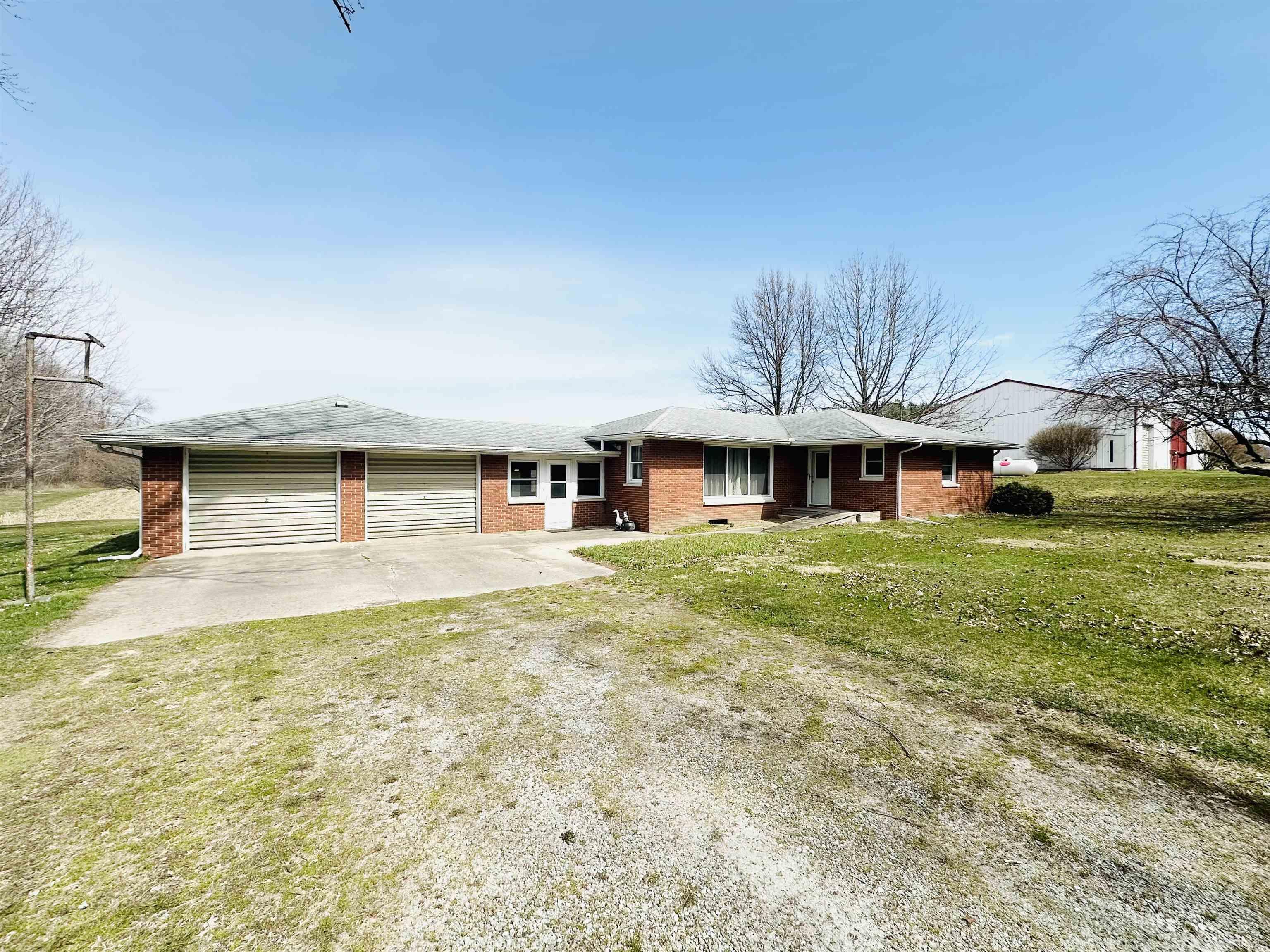 15416 3rd Road, Plymouth, IN 