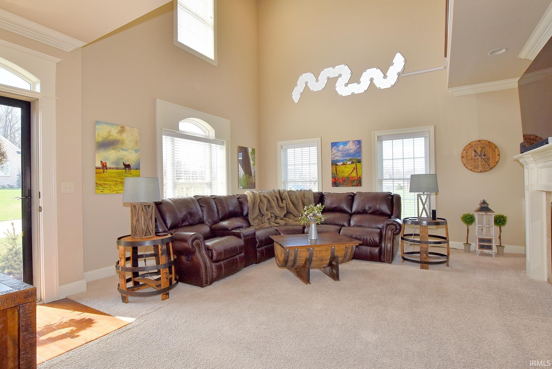 Homes for sale in Newburgh, IN | 6181 Glenview Dr, Newburgh, IN 47630 | MLS# 202410650