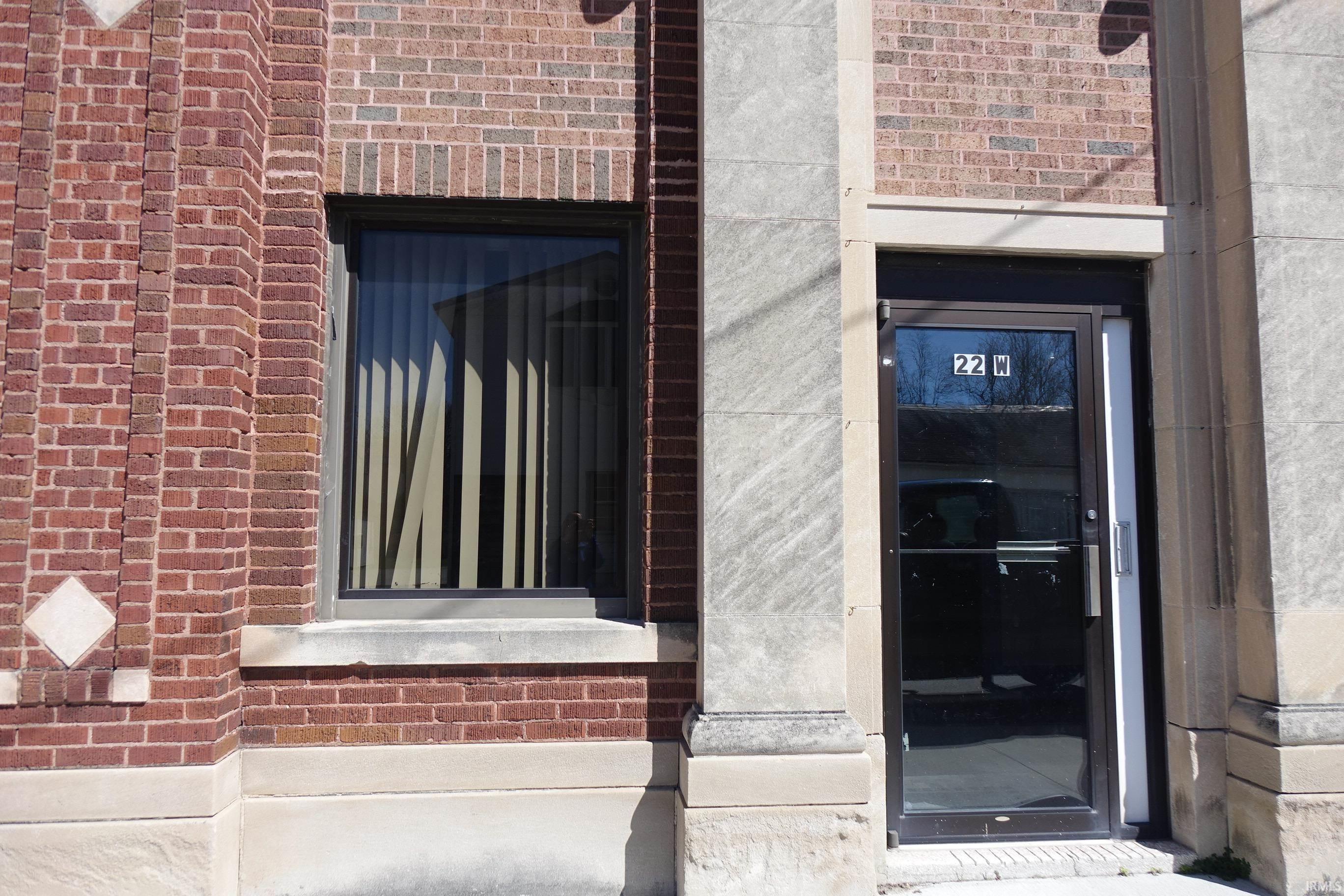 Photo 28 of 22 W Branson Street