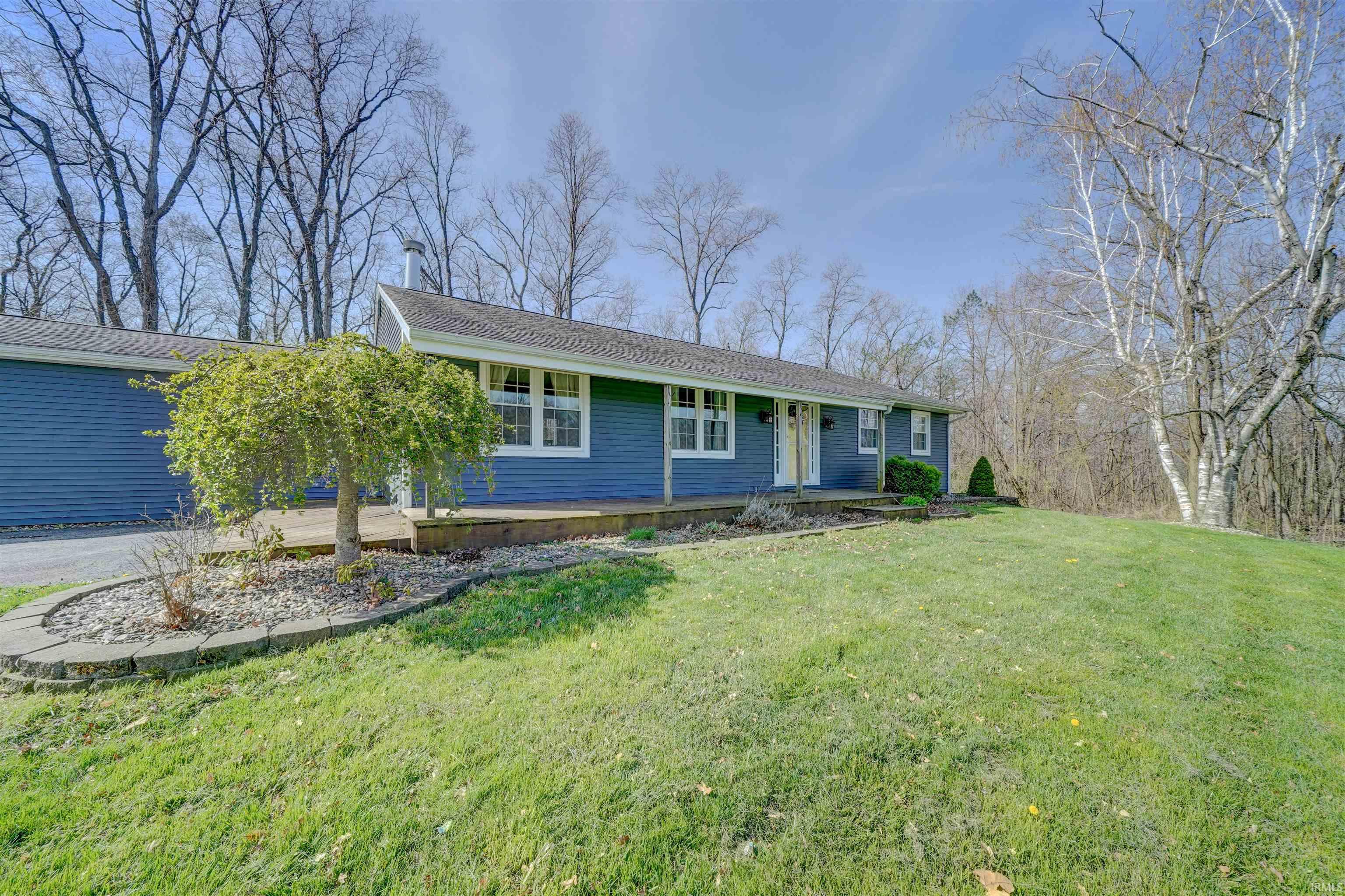 1247 S Golden Lake Road, Angola, IN 