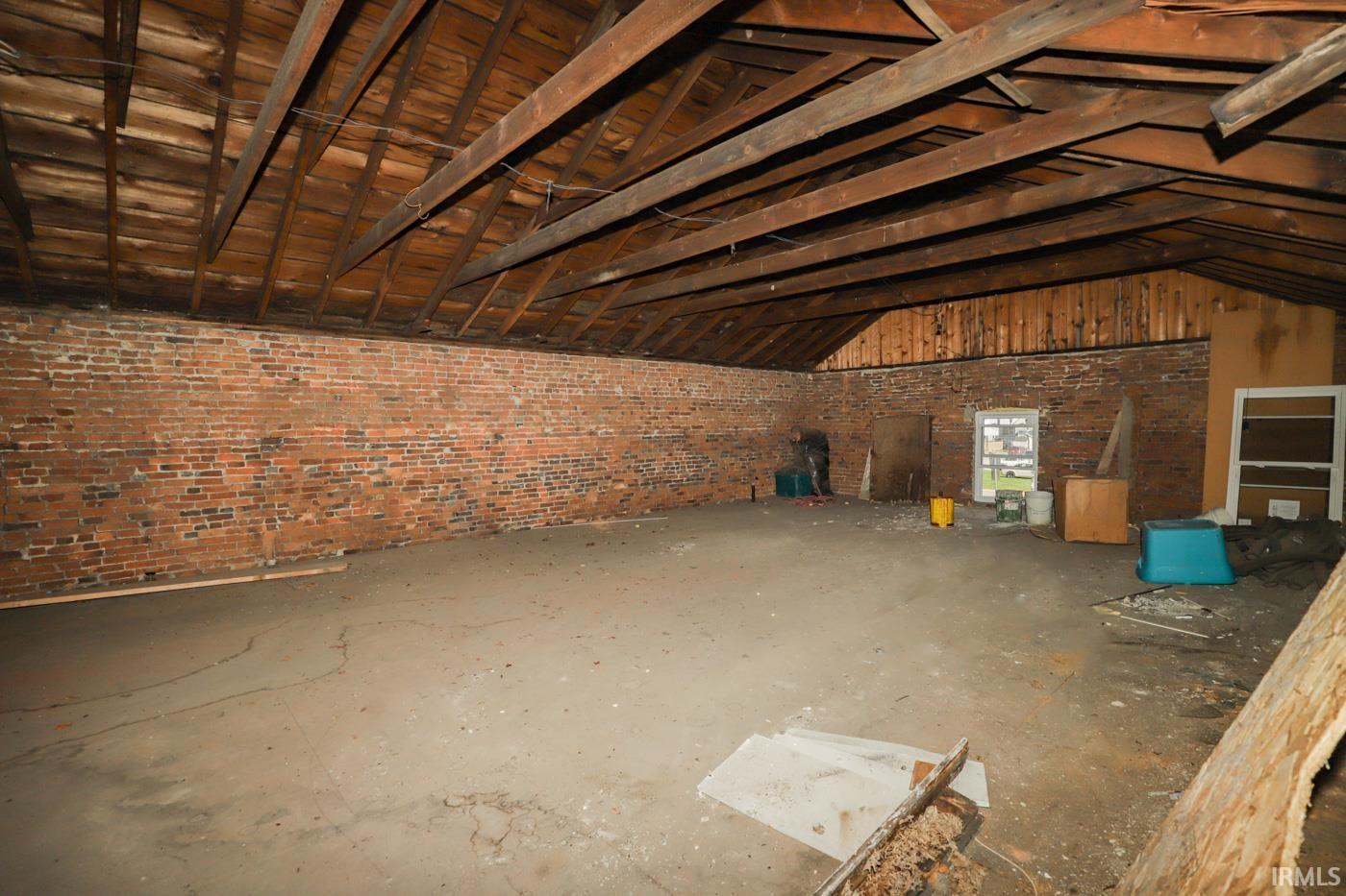 Photo 24 of 212 S Cavin Street