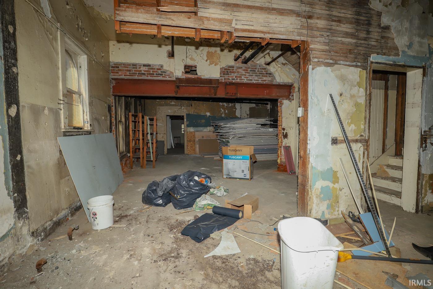 Photo 30 of 212 S Cavin Street