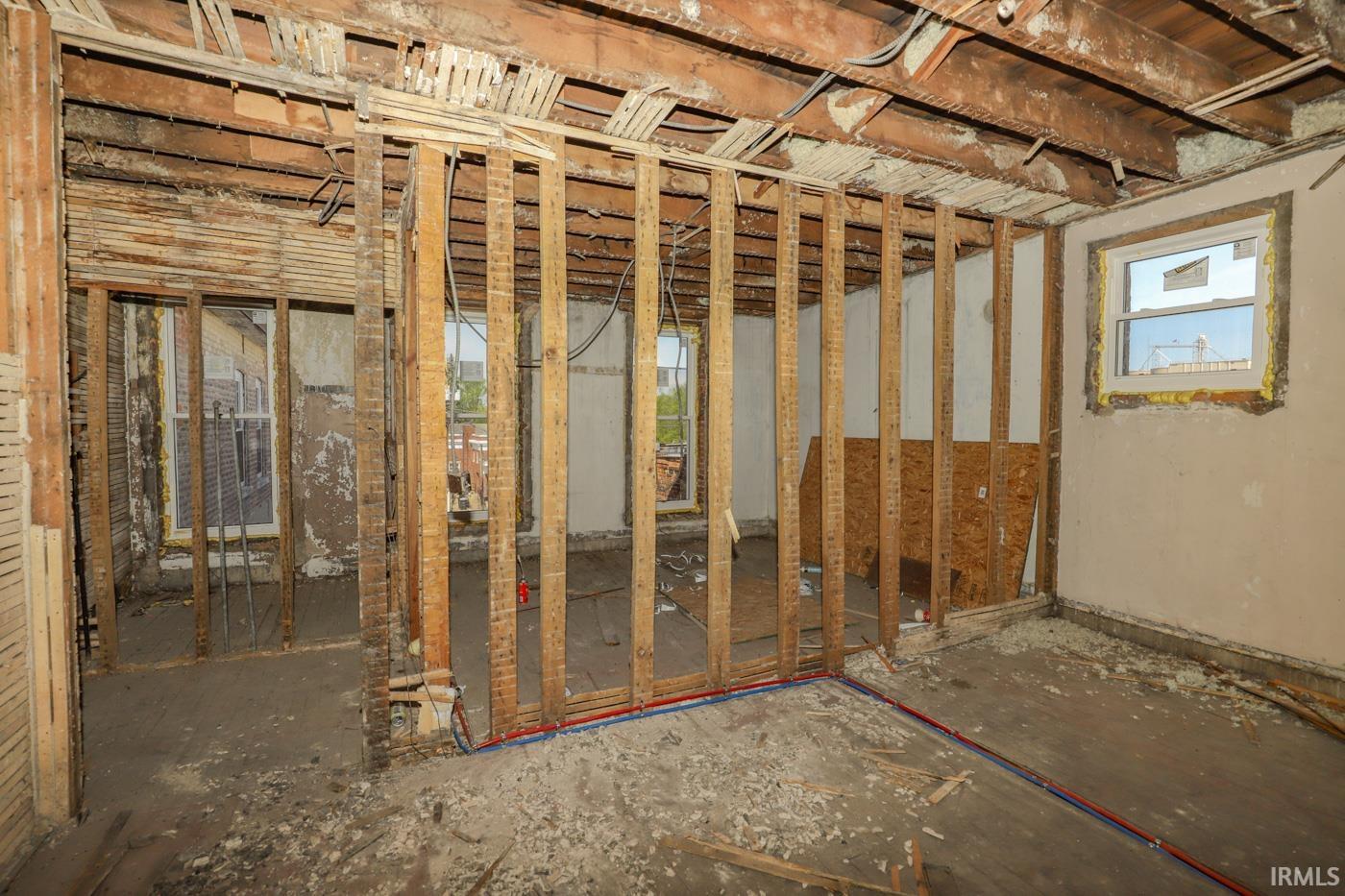 Photo 33 of 212 S Cavin Street