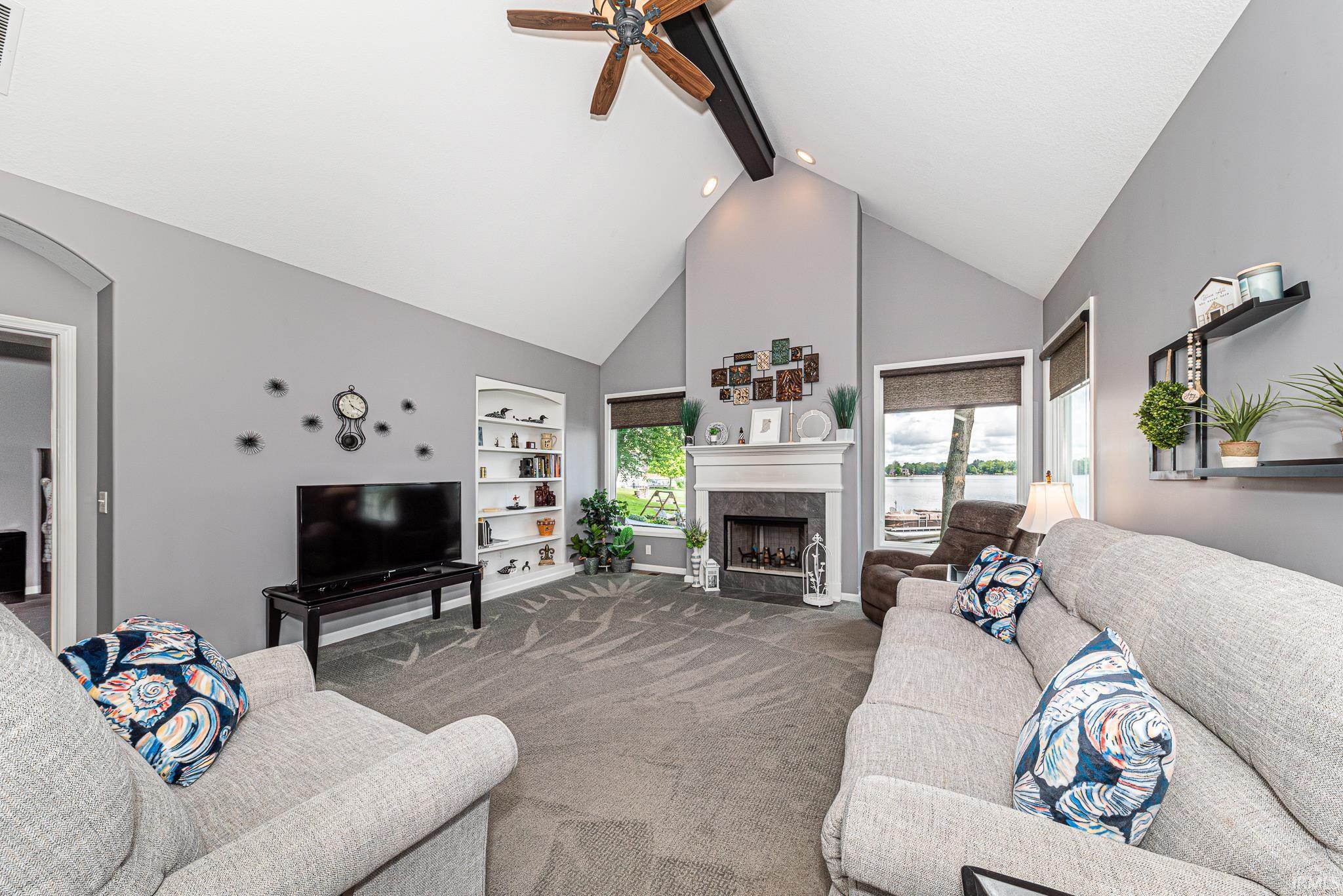 2716 W 700 North