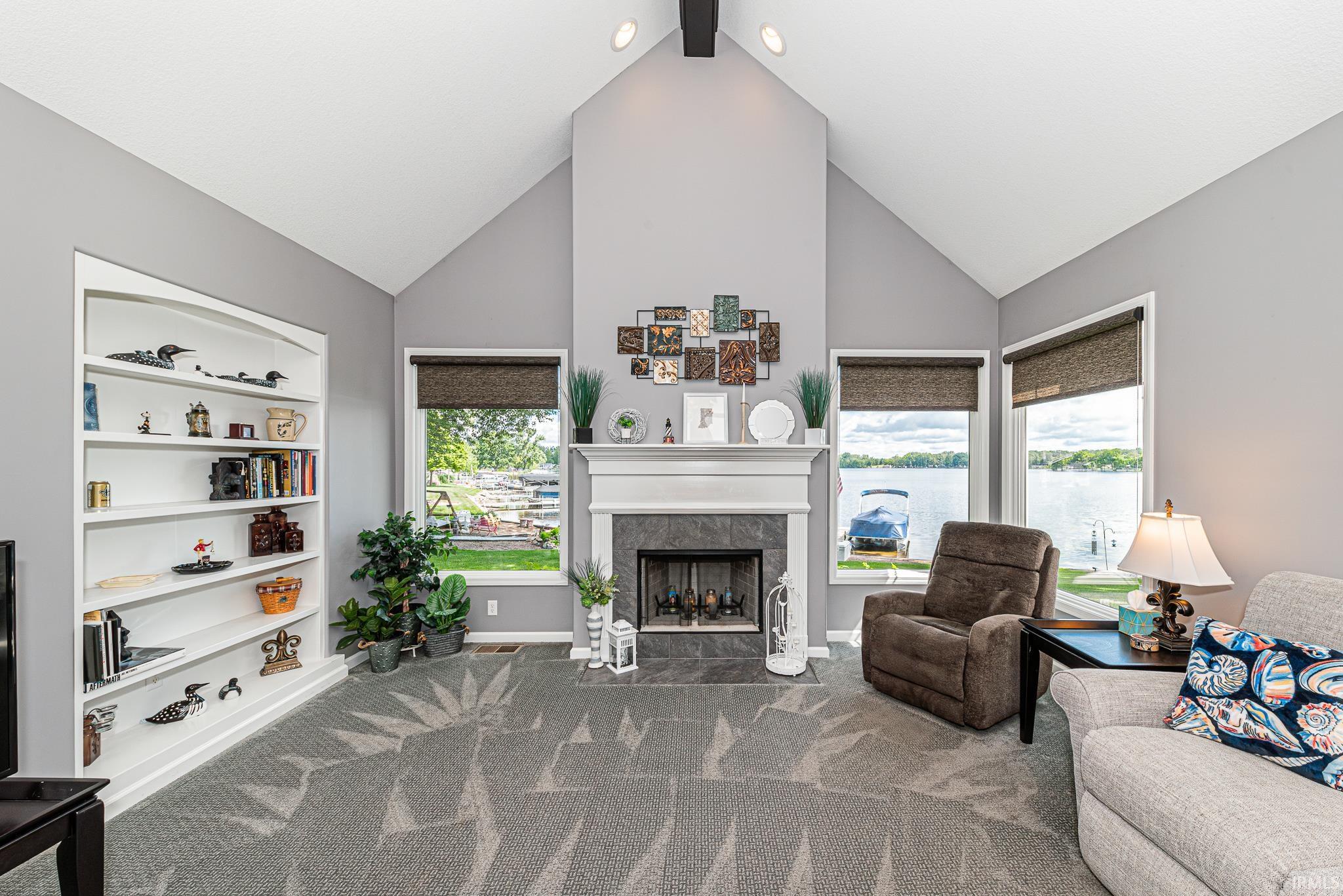 2716 W 700 North