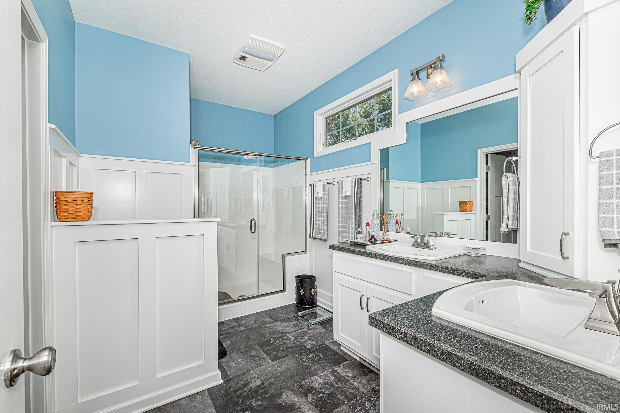 2716 W 700 North