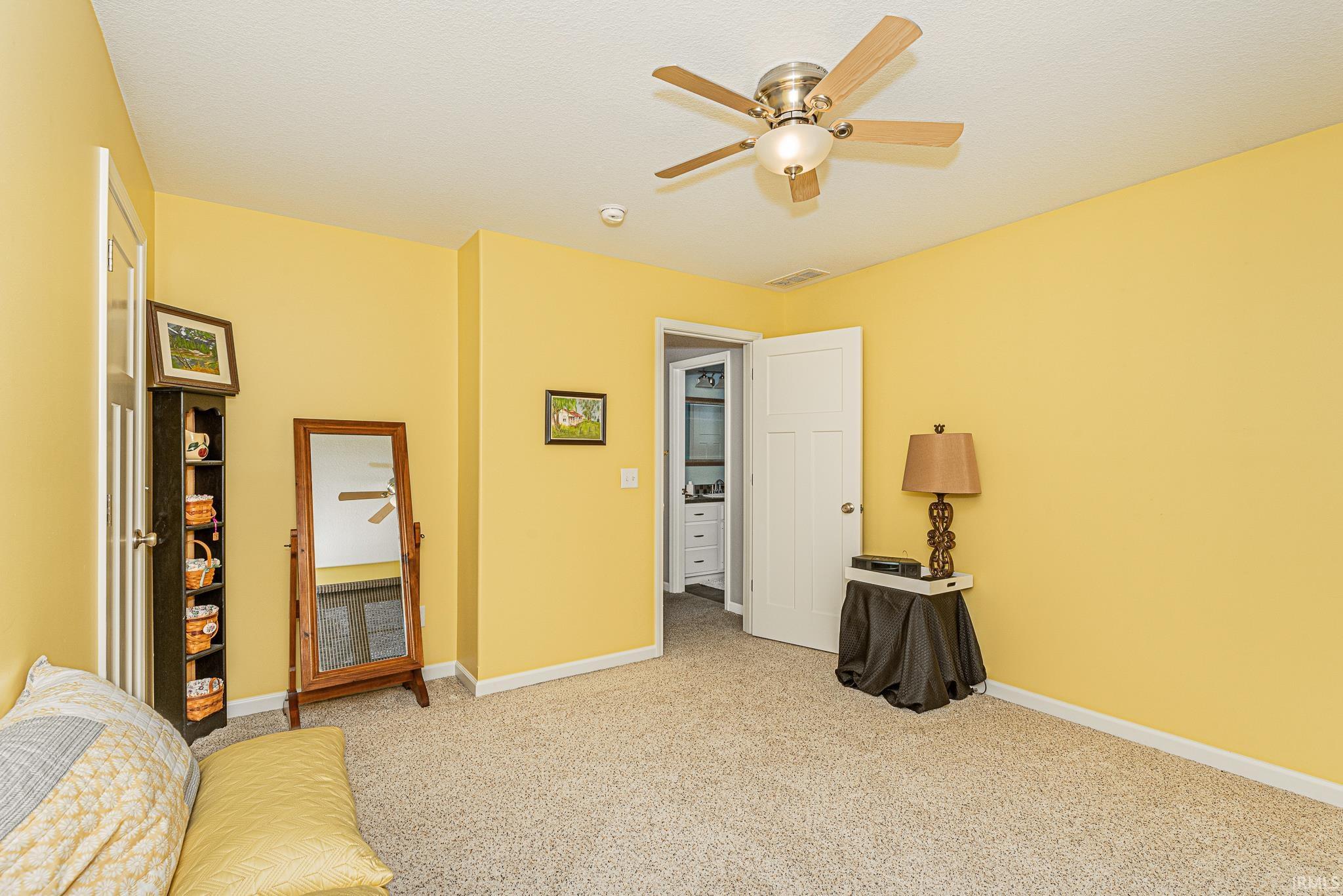2716 W 700 North