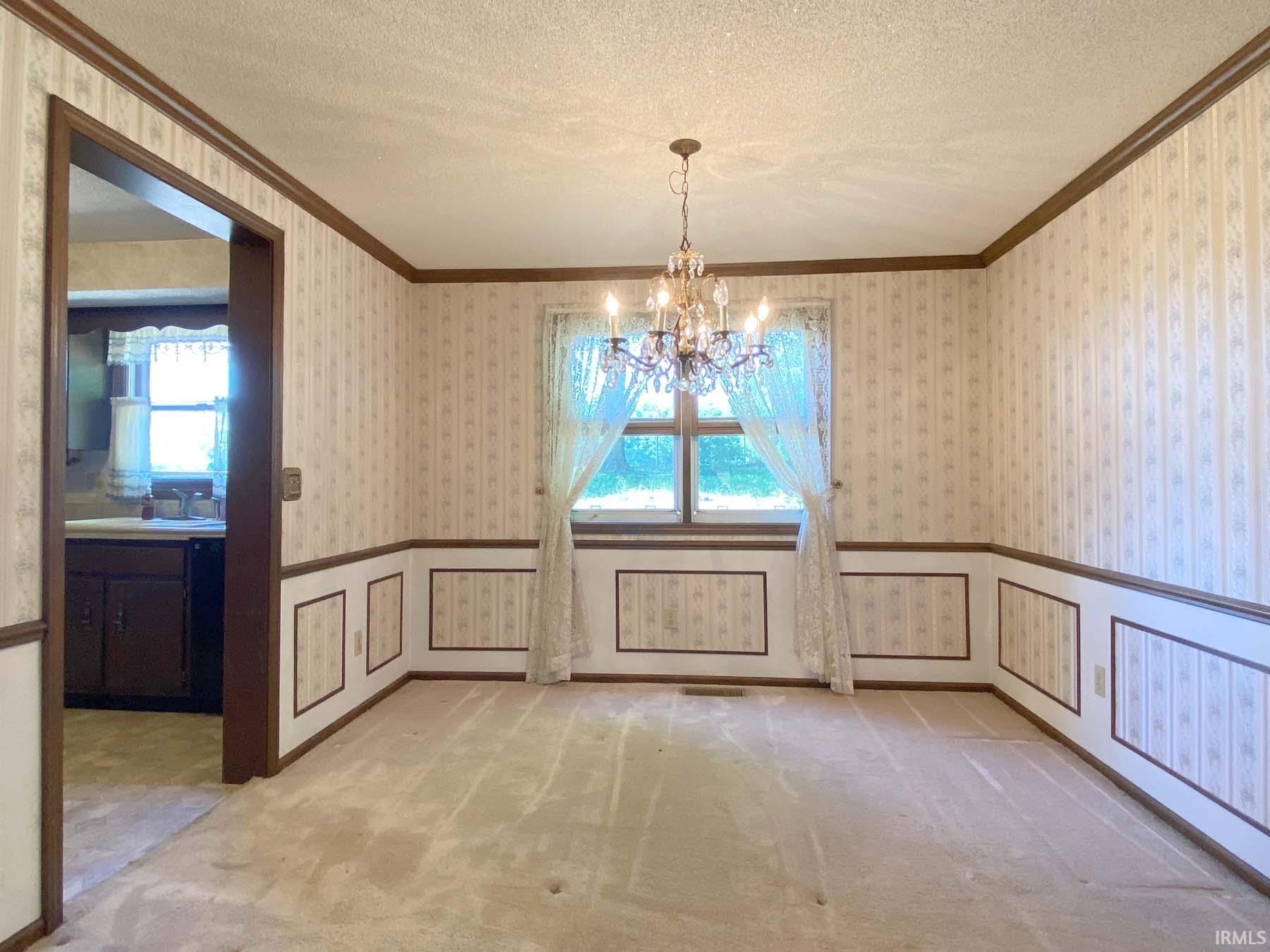 1536 W Business 30