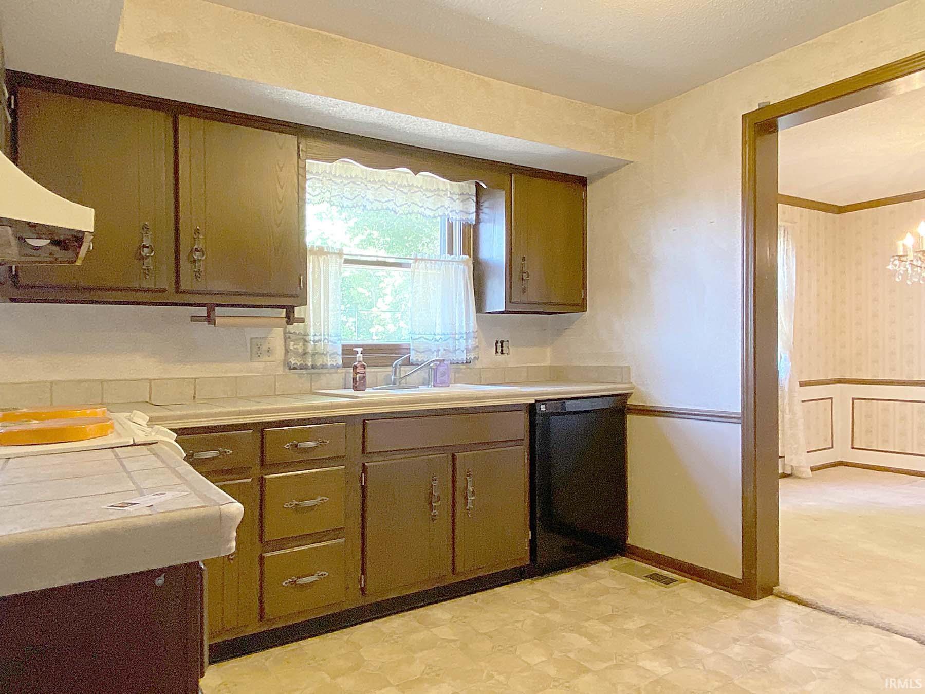 1536 W Business 30