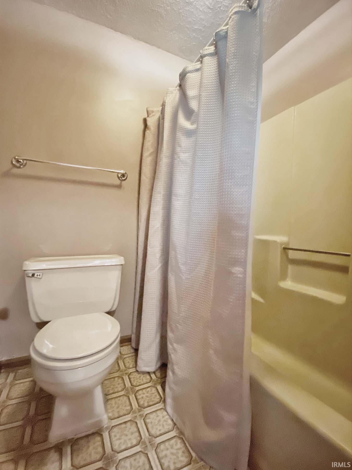 1536 W Business 30