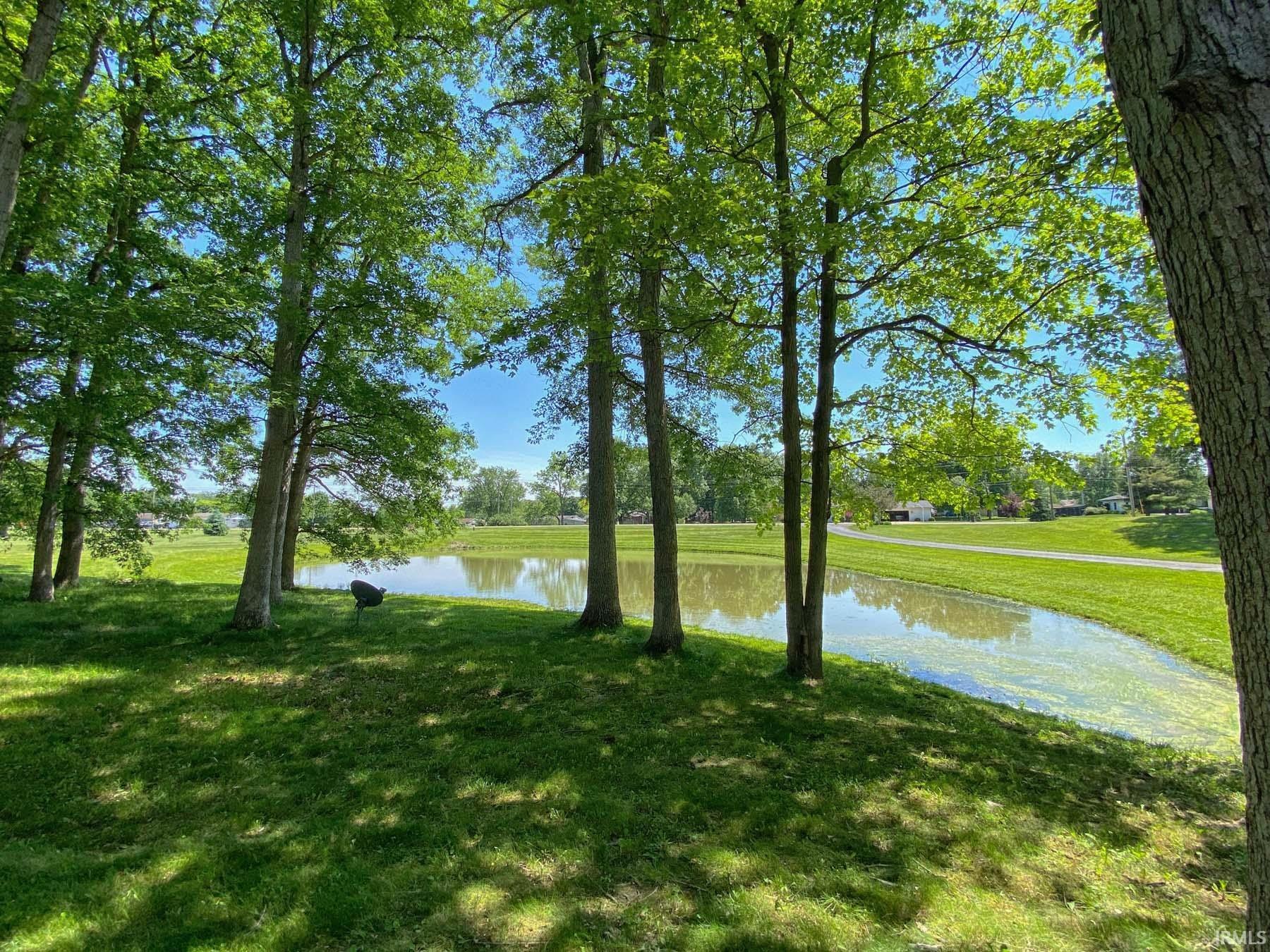 1536 W Business 30