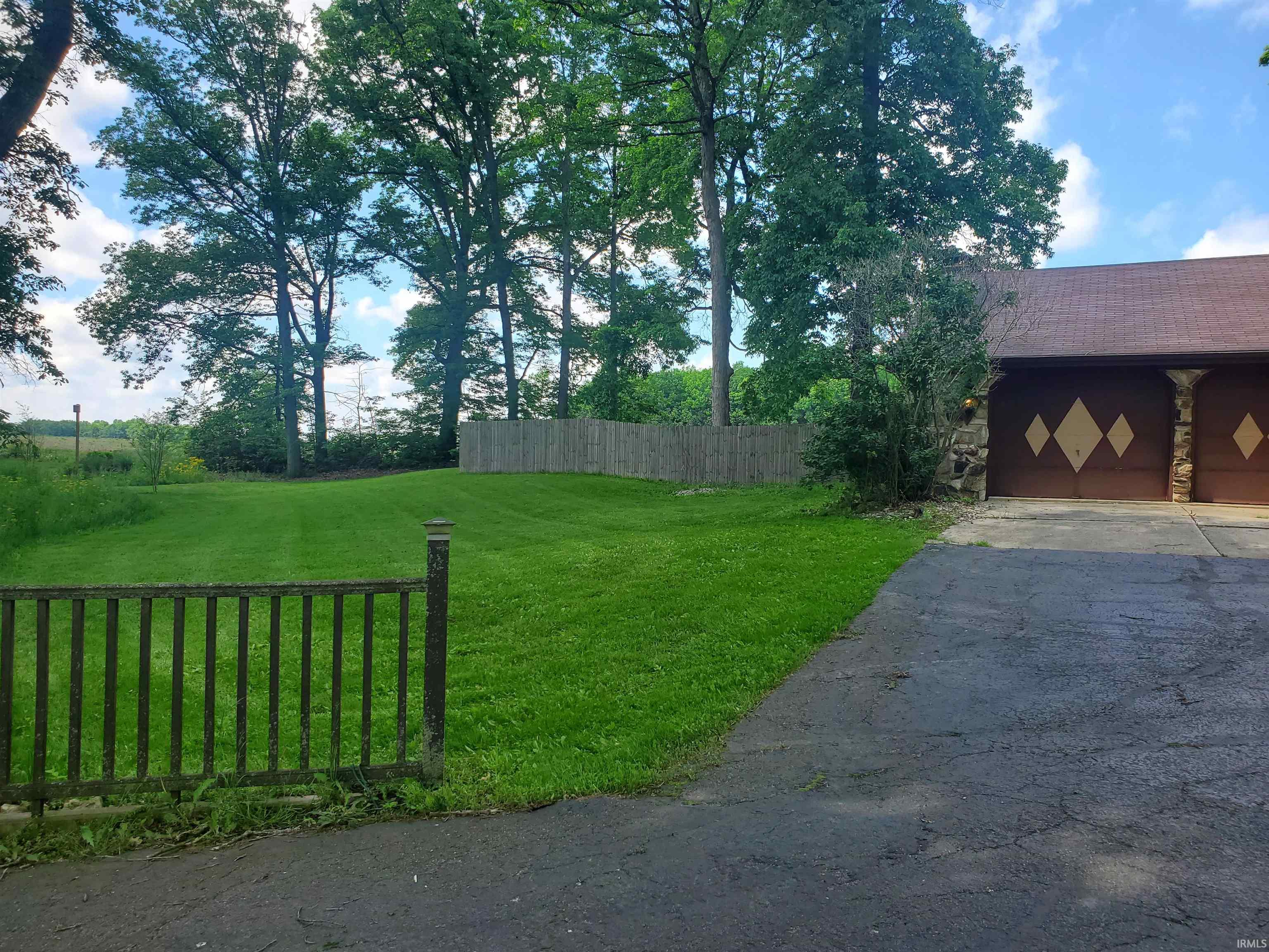 1536 W Business 30
