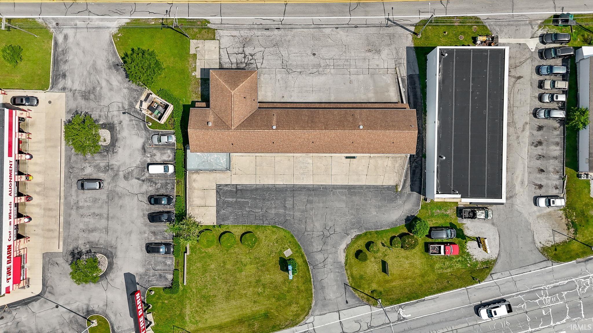 Photo 12 of 5634 W Jefferson Boulevard