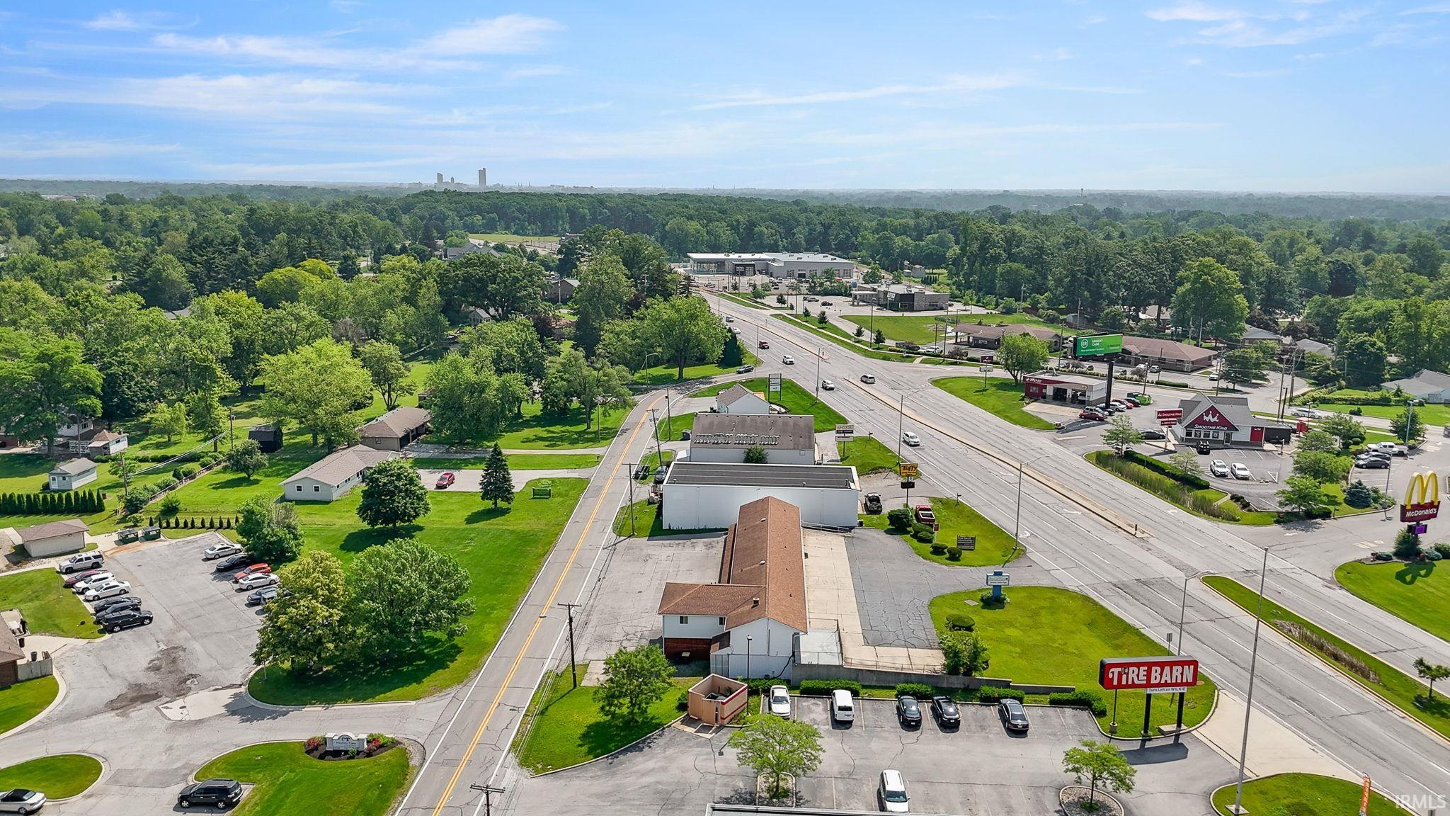 Photo 18 of 5634 W Jefferson Boulevard