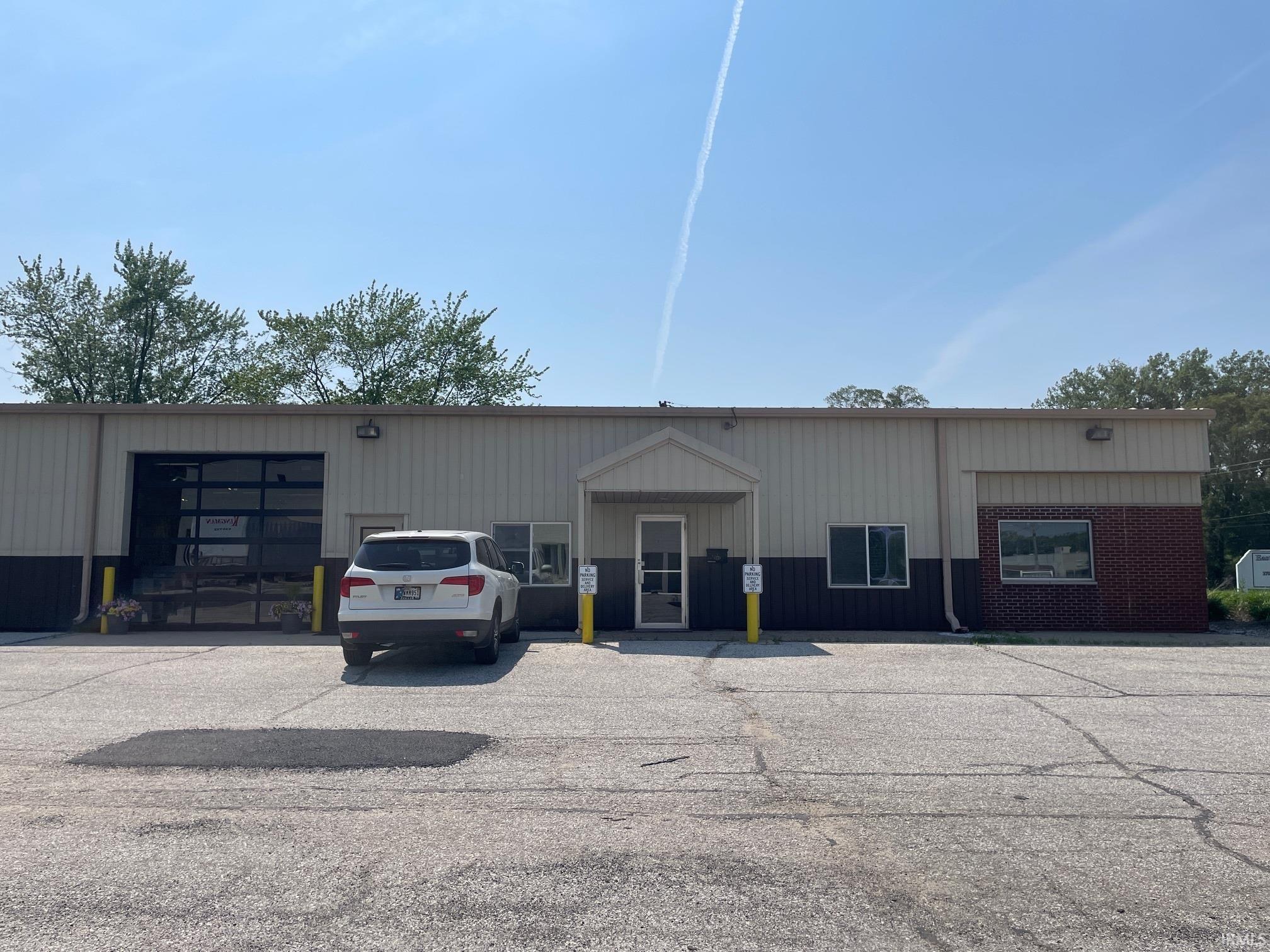 Photo 9 of 2701 Industrial Parkway