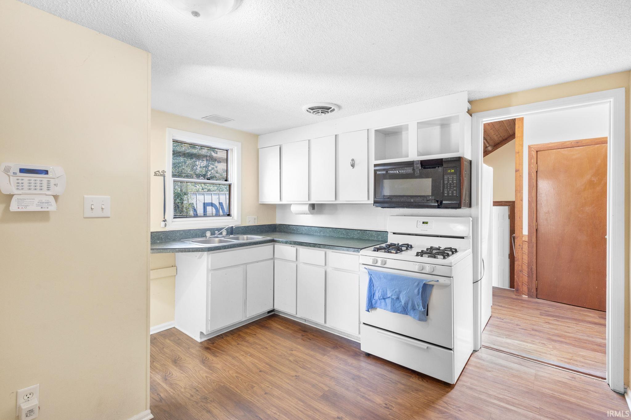 Photo 15 of 420 Southview Avenue