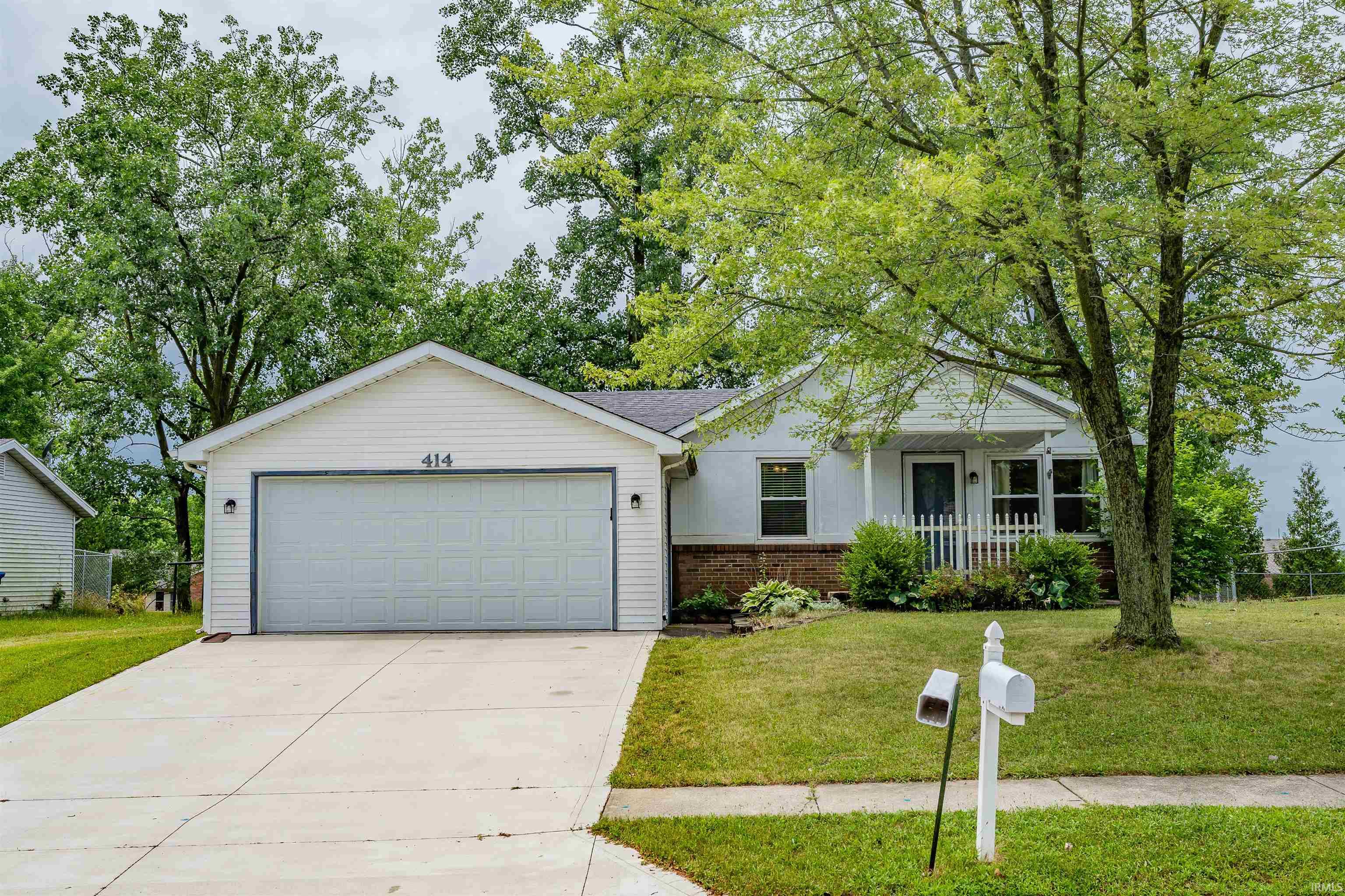 414 W Columbia Parkway