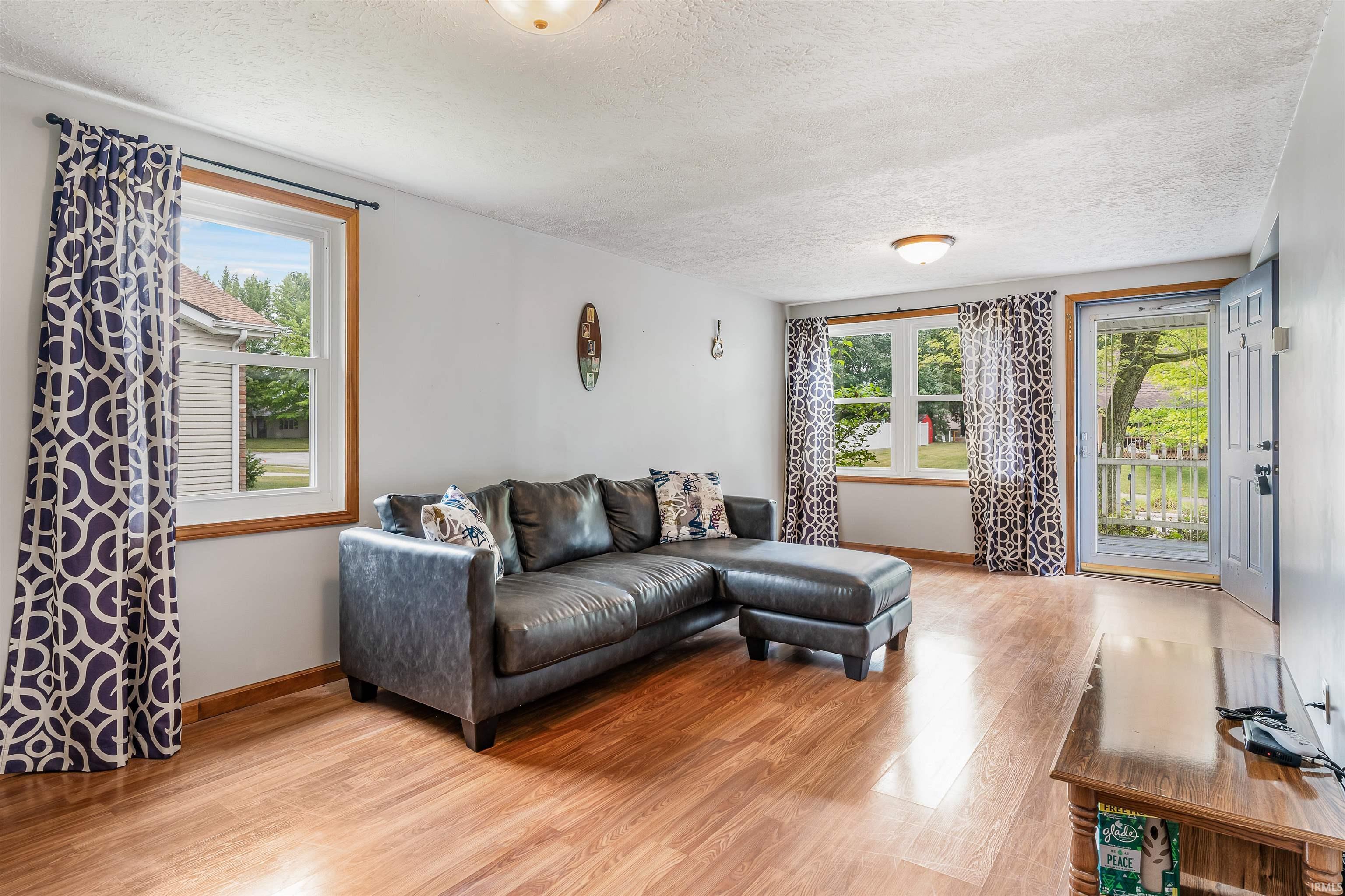 414 W Columbia Parkway