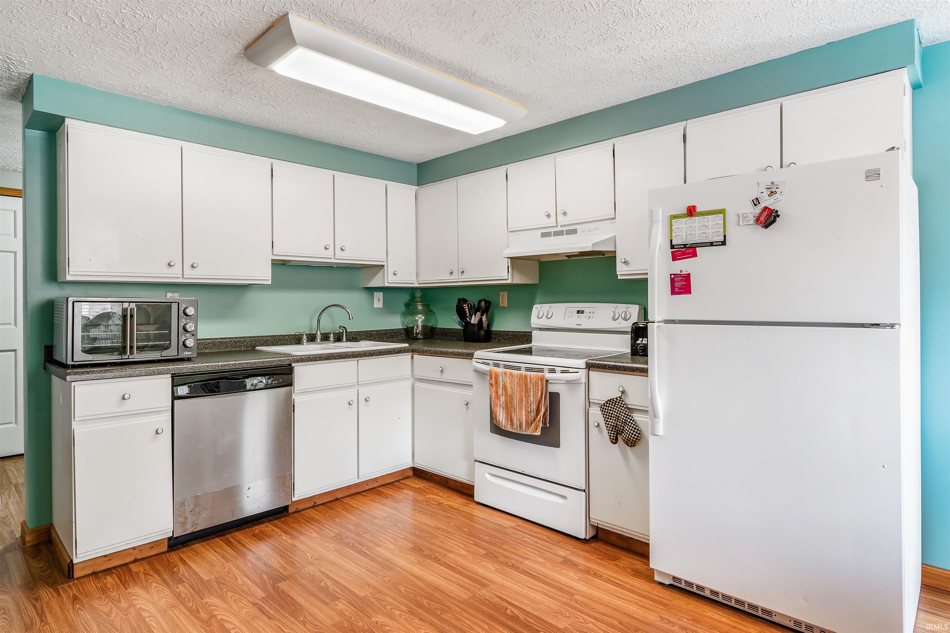 414 W Columbia Parkway
