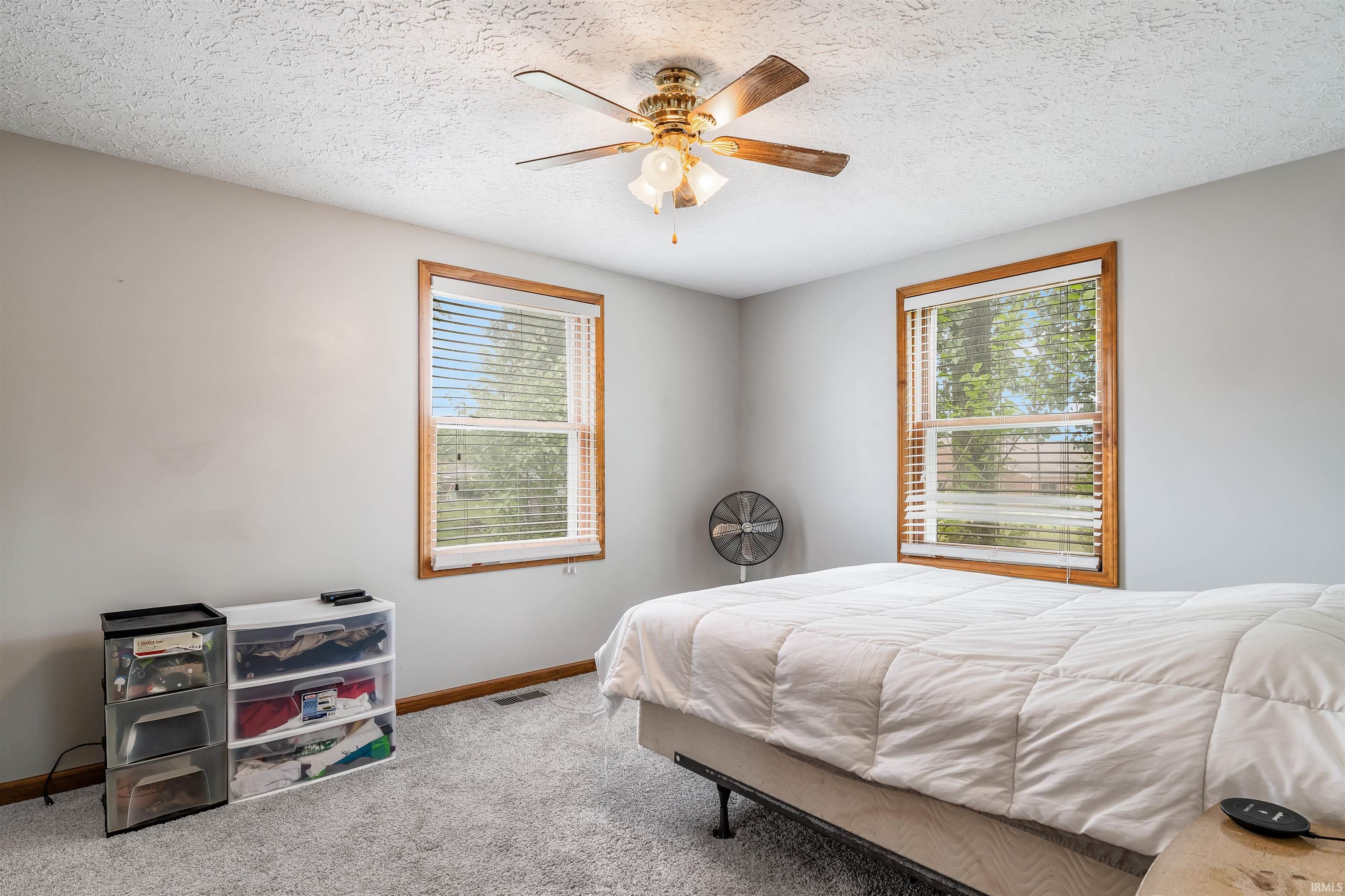 414 W Columbia Parkway