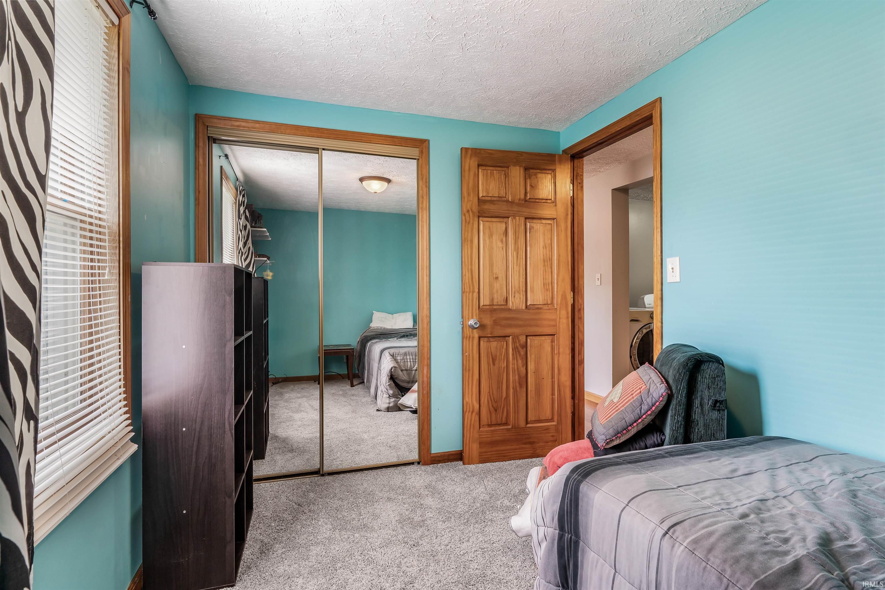 414 W Columbia Parkway