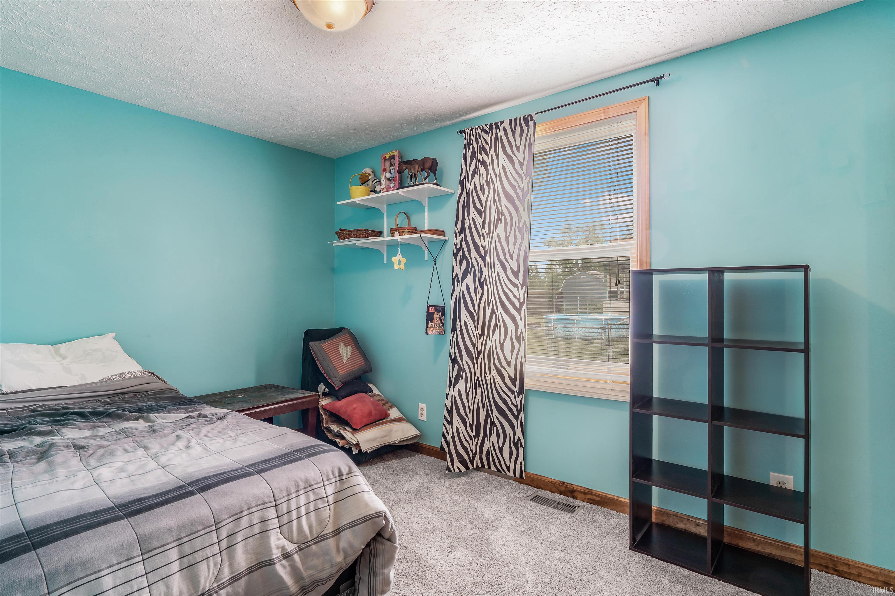414 W Columbia Parkway
