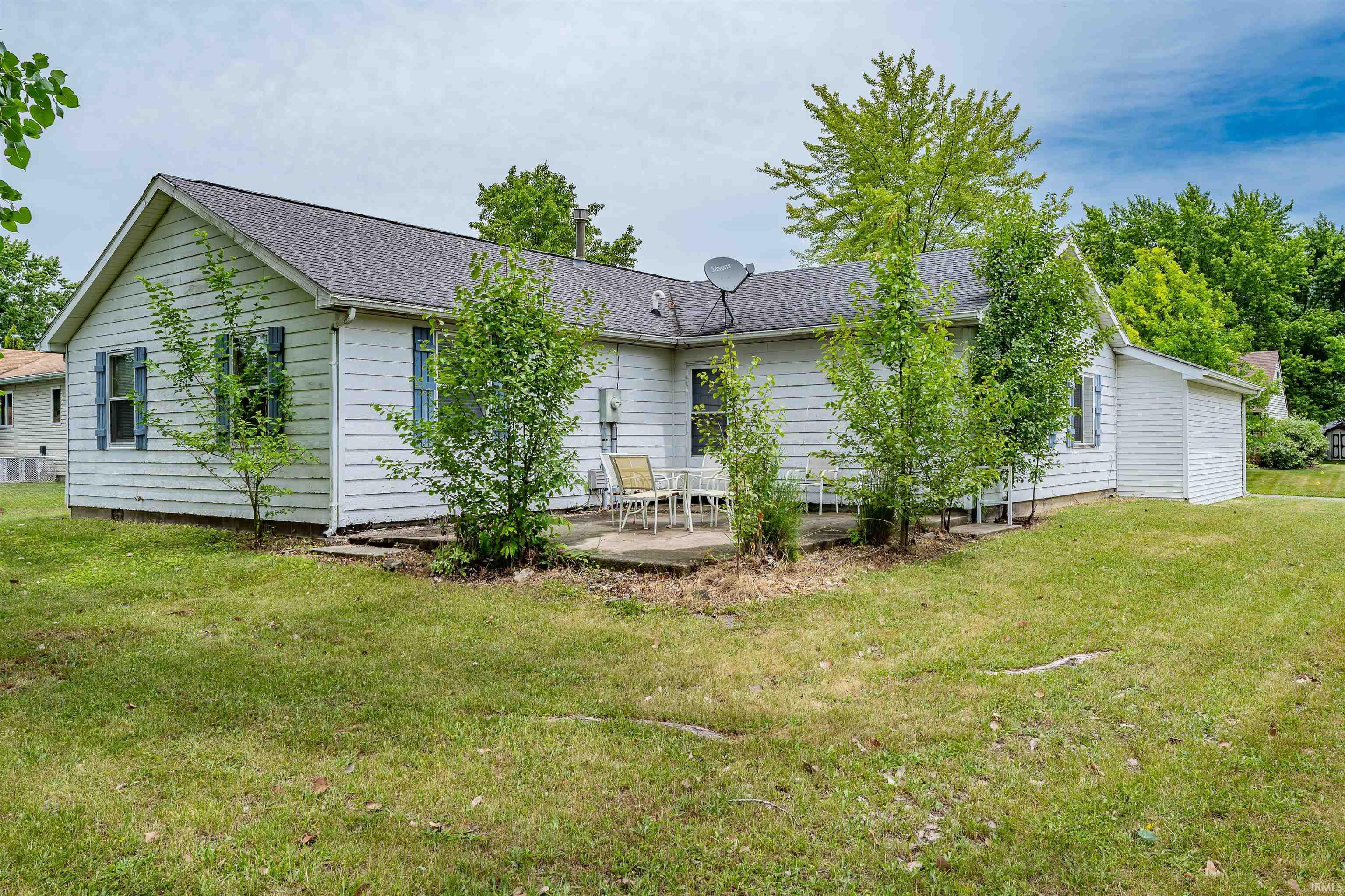 414 W Columbia Parkway