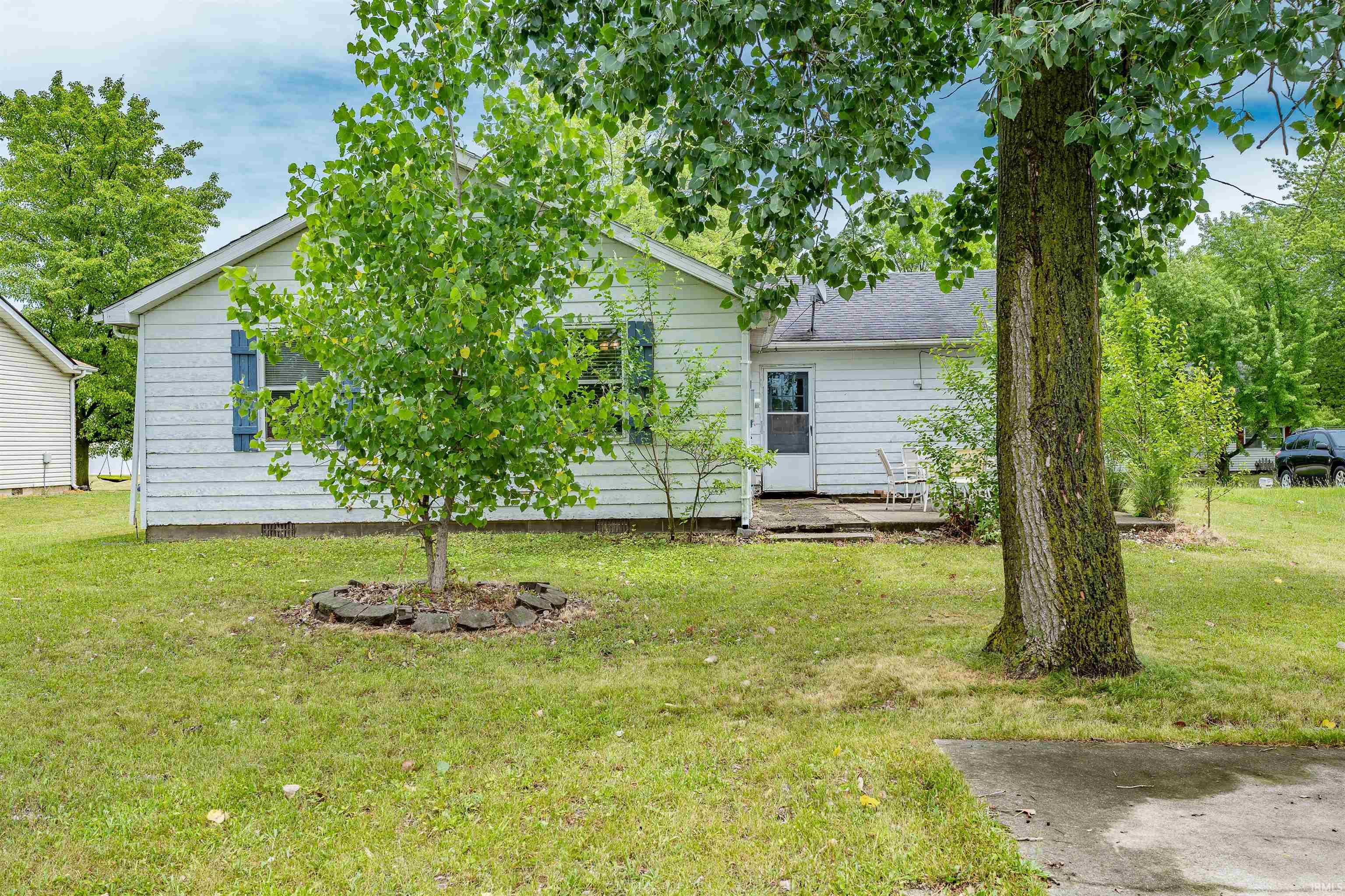 414 W Columbia Parkway