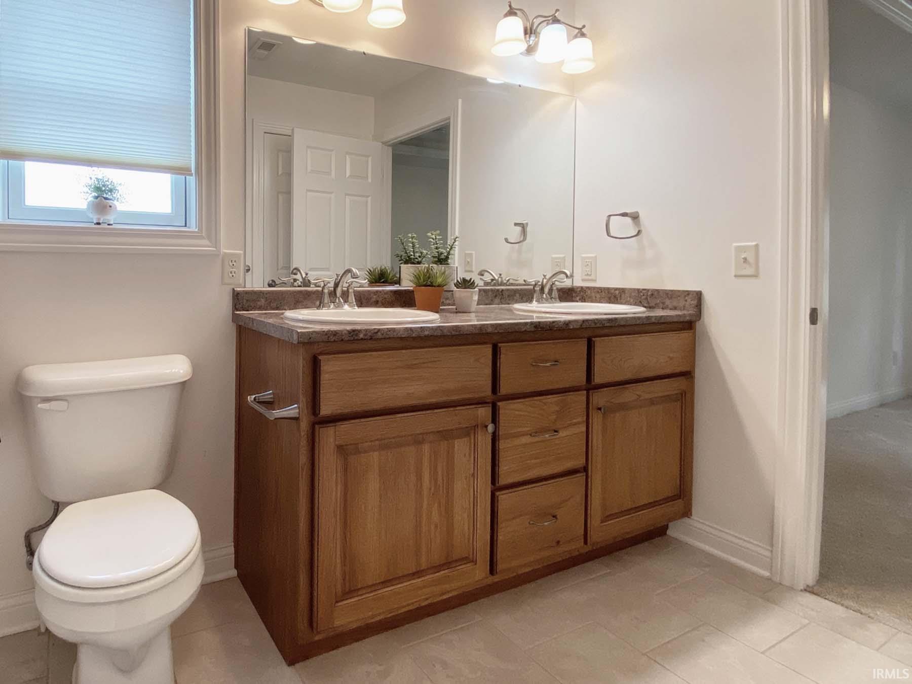 1135 W Fawn Court