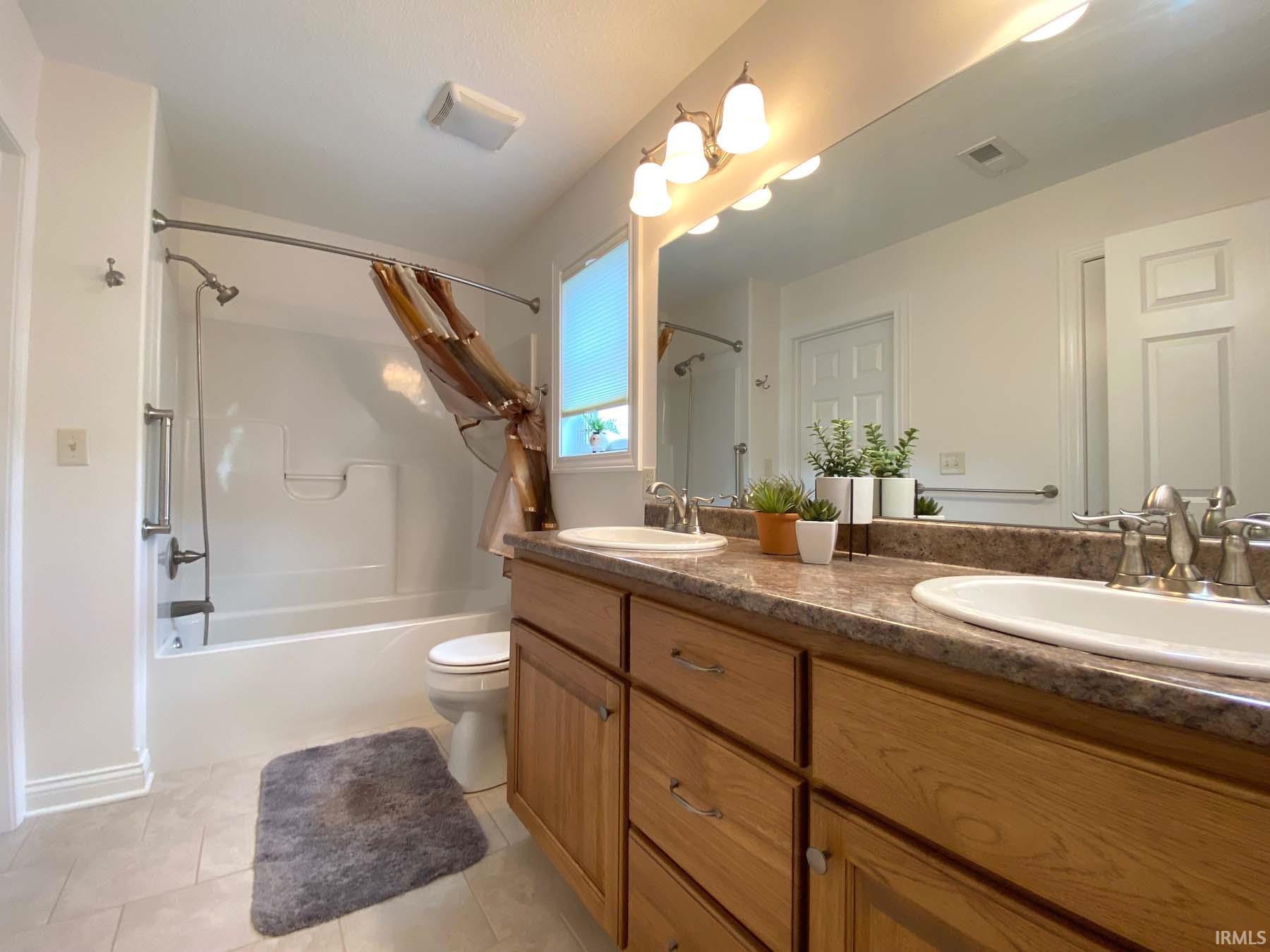 1135 W Fawn Court