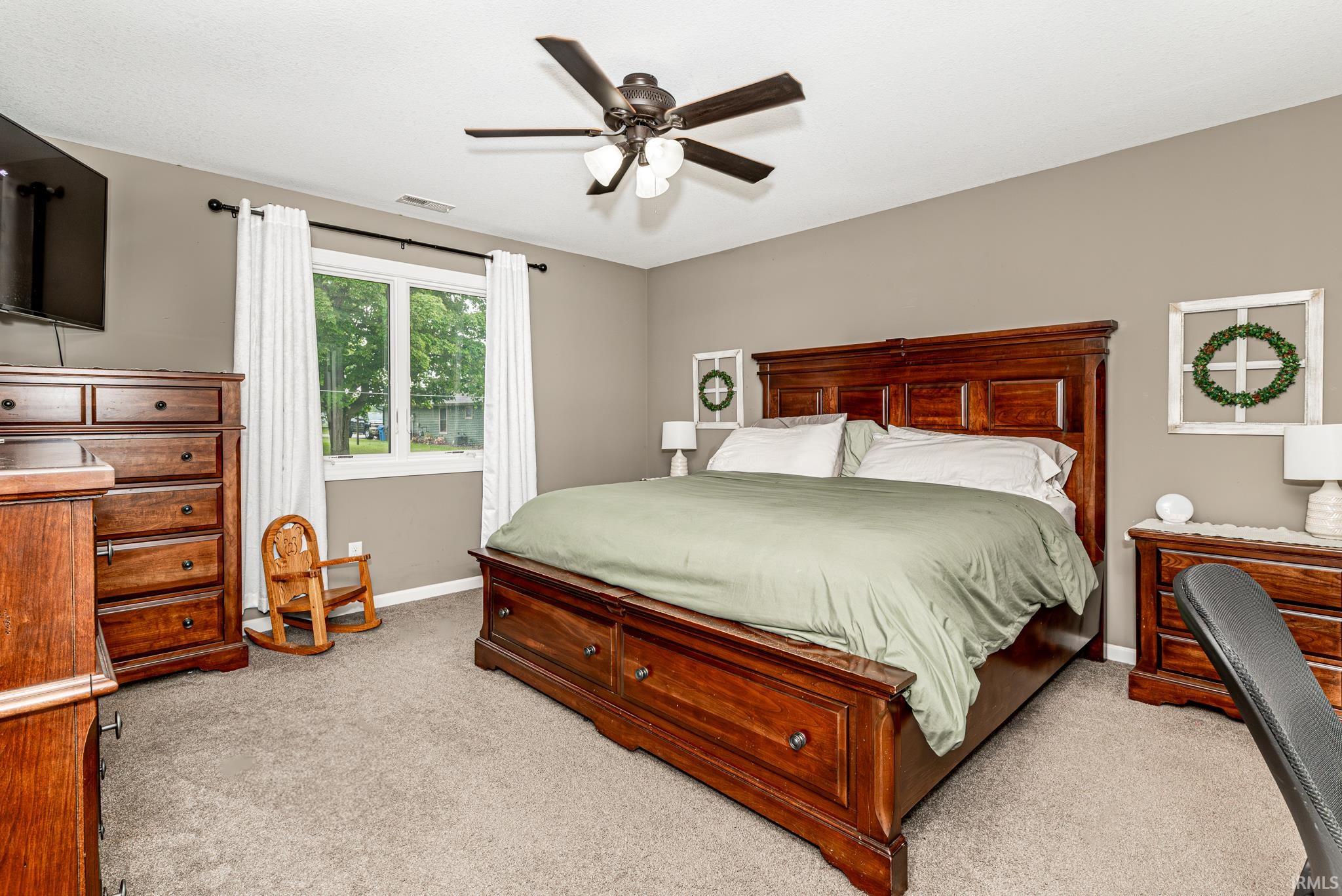 279 W Bay Bridge Court