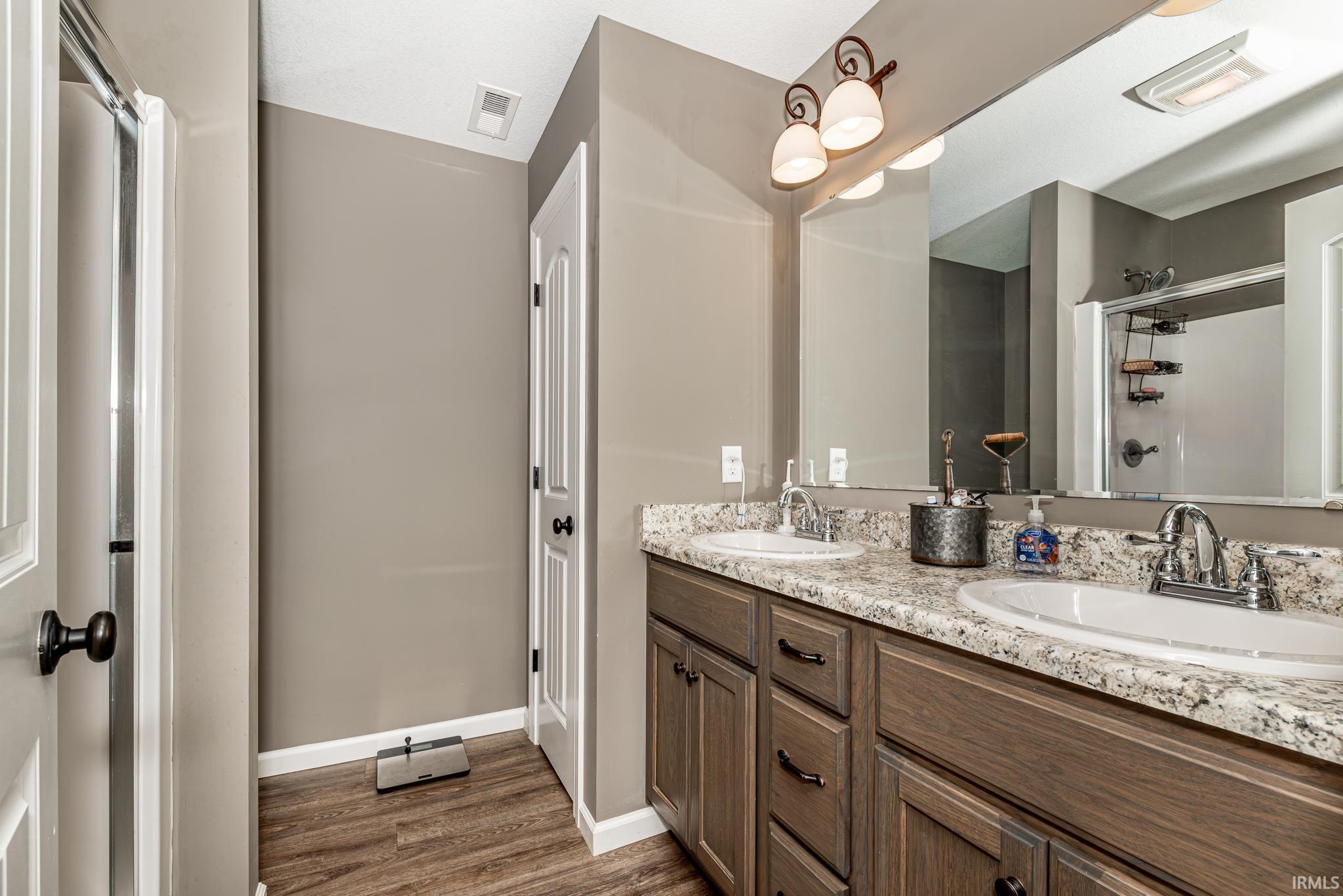 279 W Bay Bridge Court