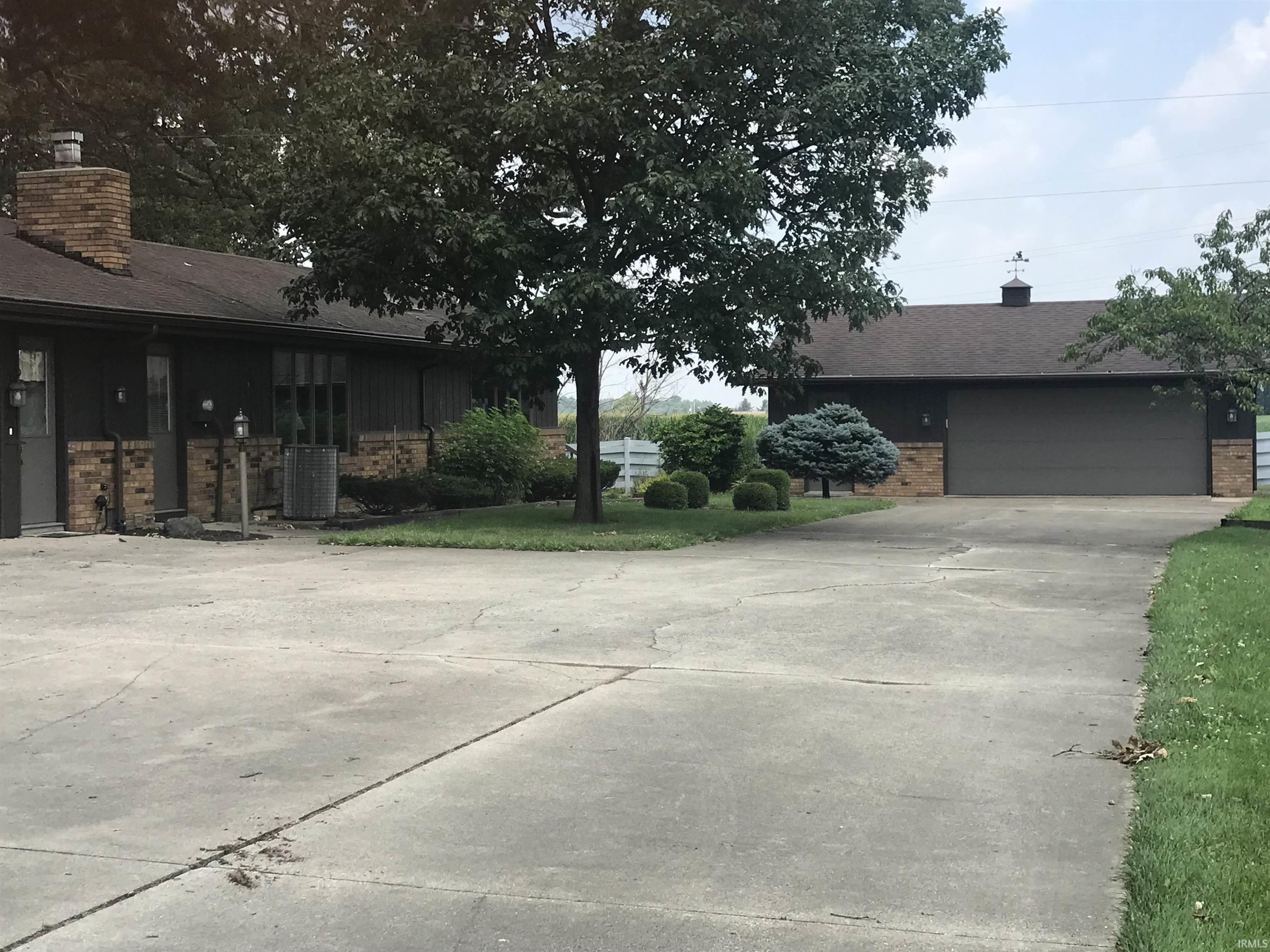 Photo 5 of 1550 W Union Street