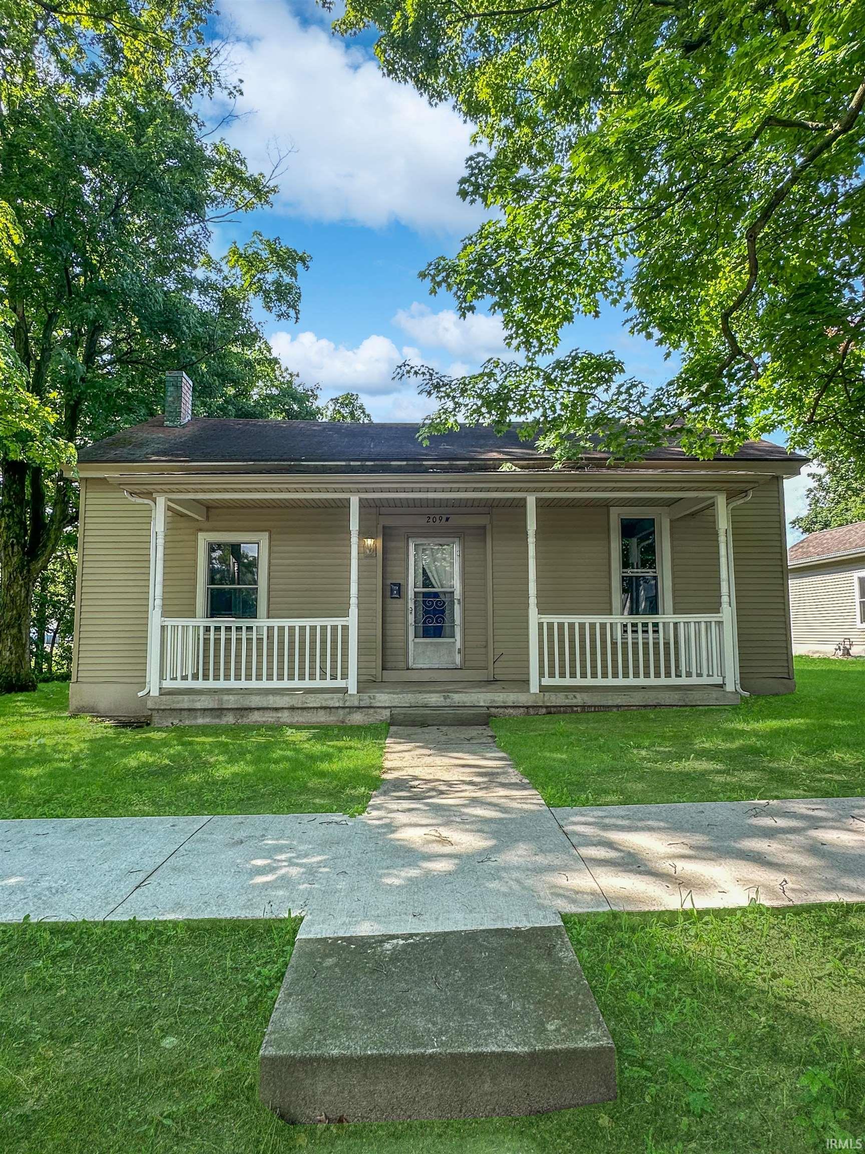 209 W Van Buren Street