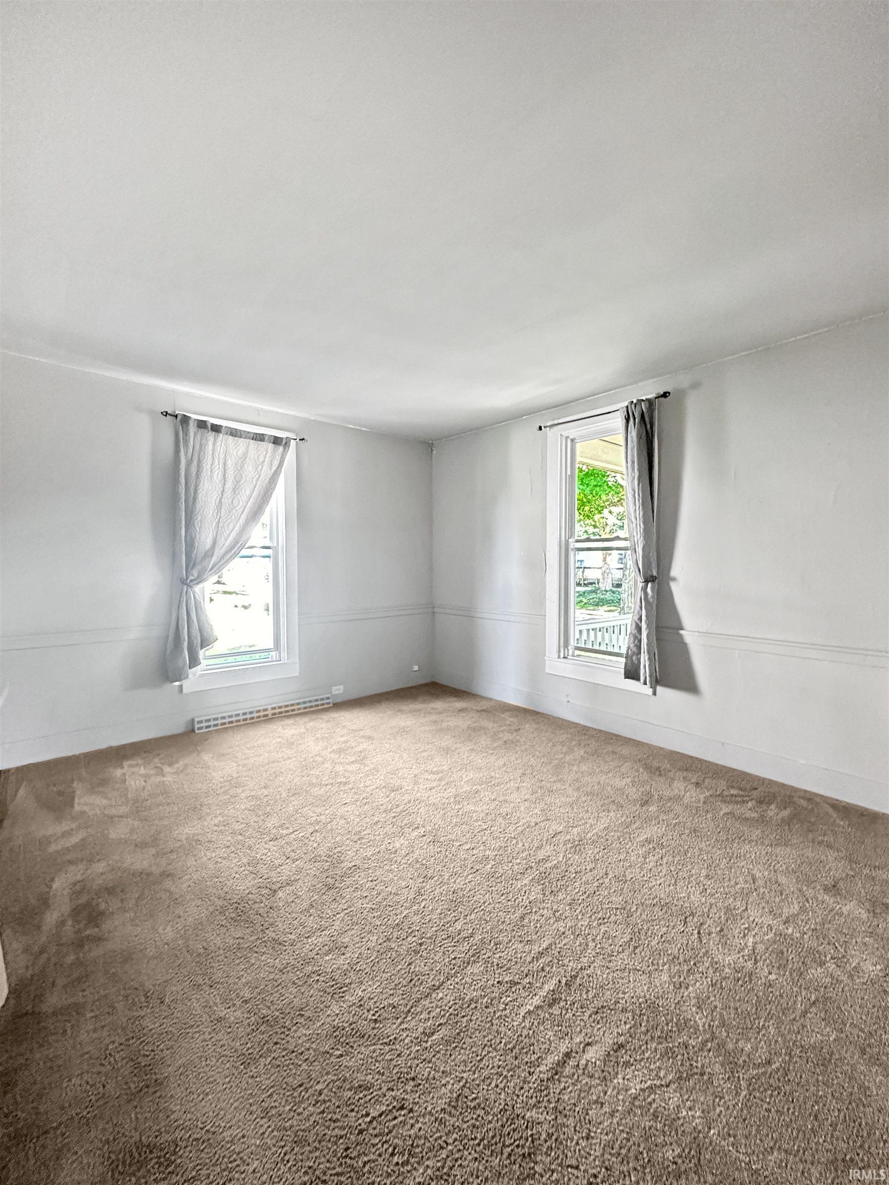 209 W Van Buren Street