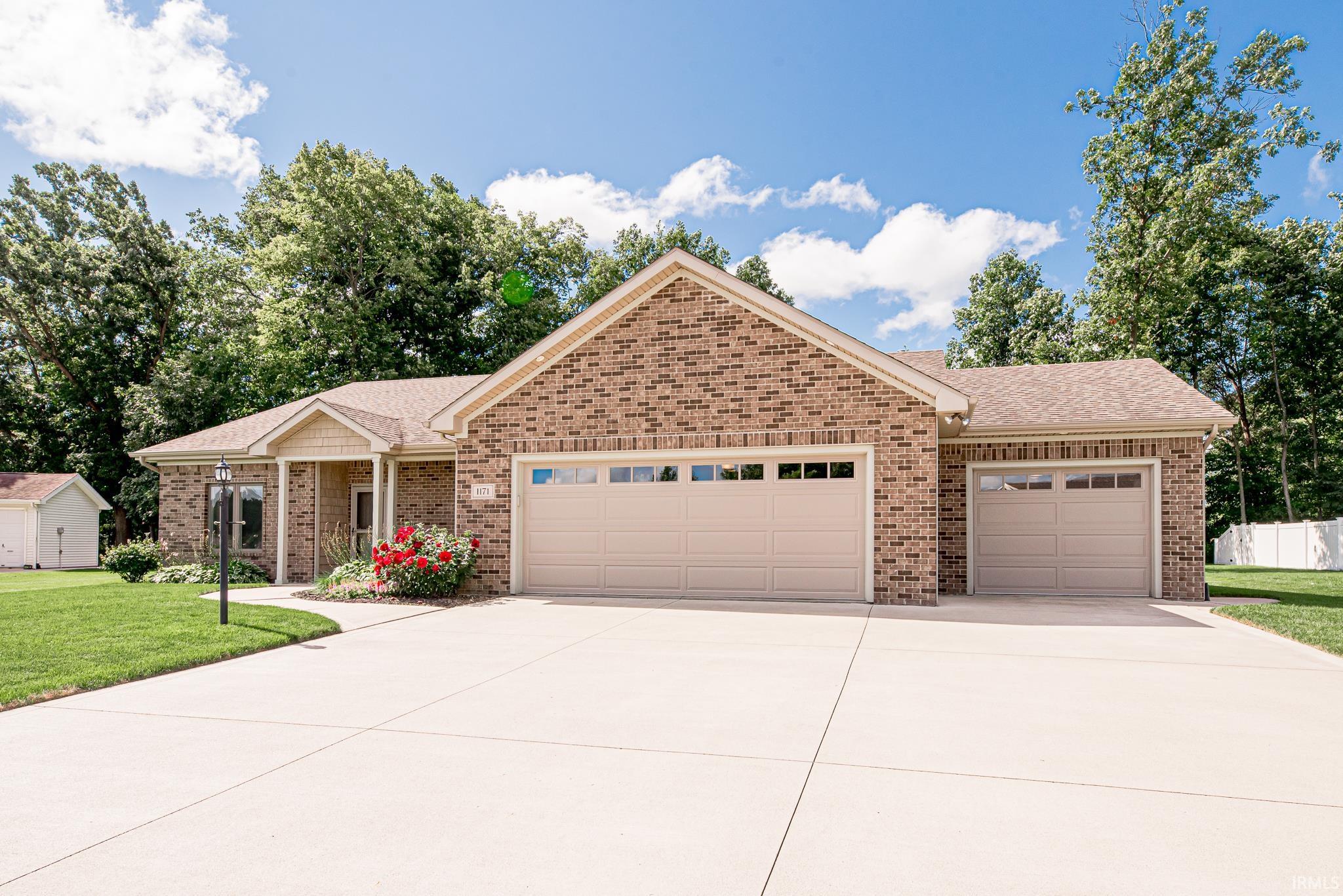 1171 W Whitetail Drive