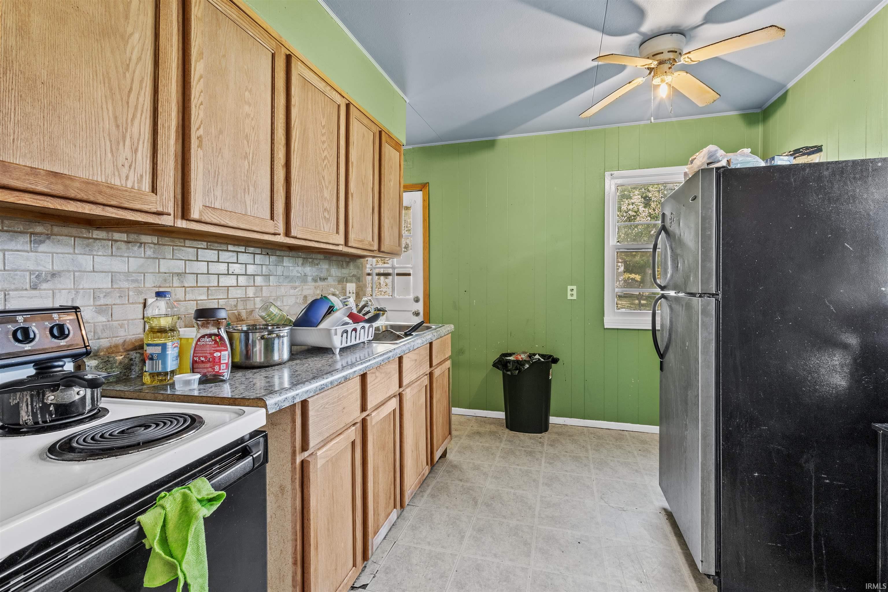 Photo 10 of 5005 Holton Avenue