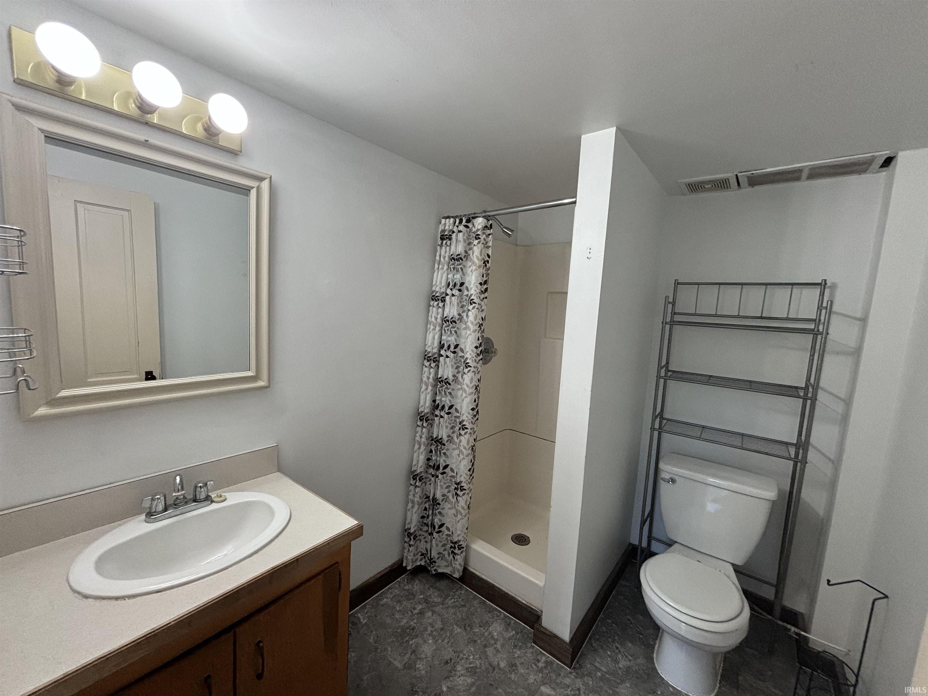 118 W Van Buren Street 201