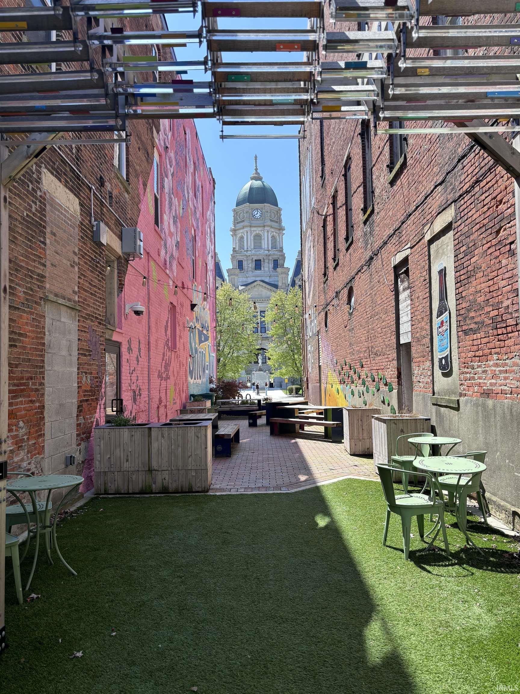 118 W Van Buren Street 201