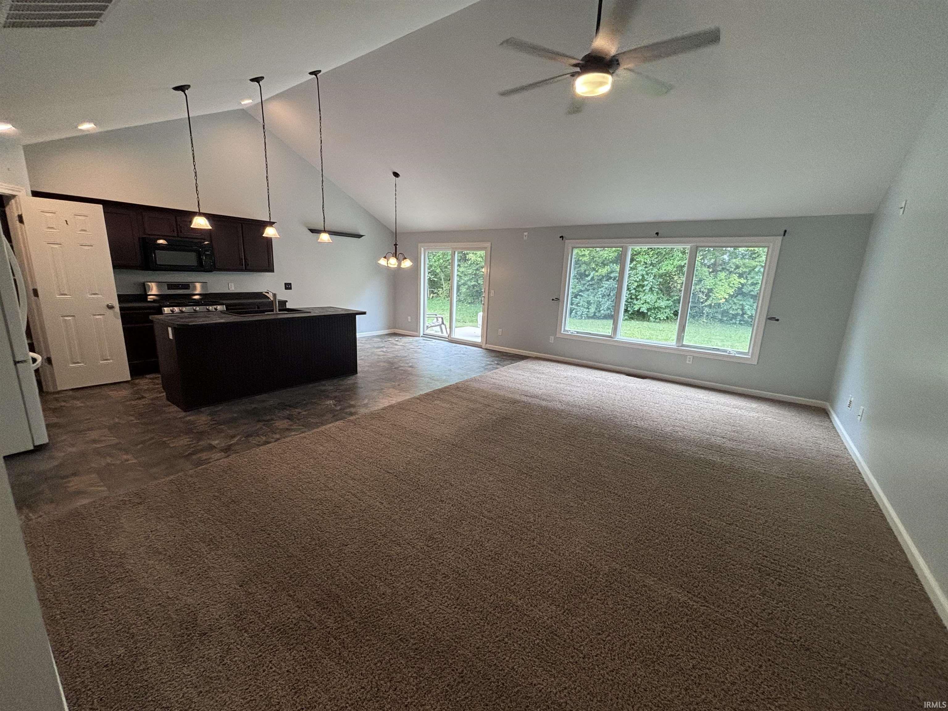 2493 Stonecrop Road